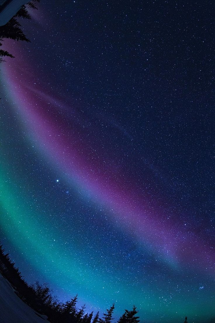 736x1104 Northern Lights in Yellowknife, Canada