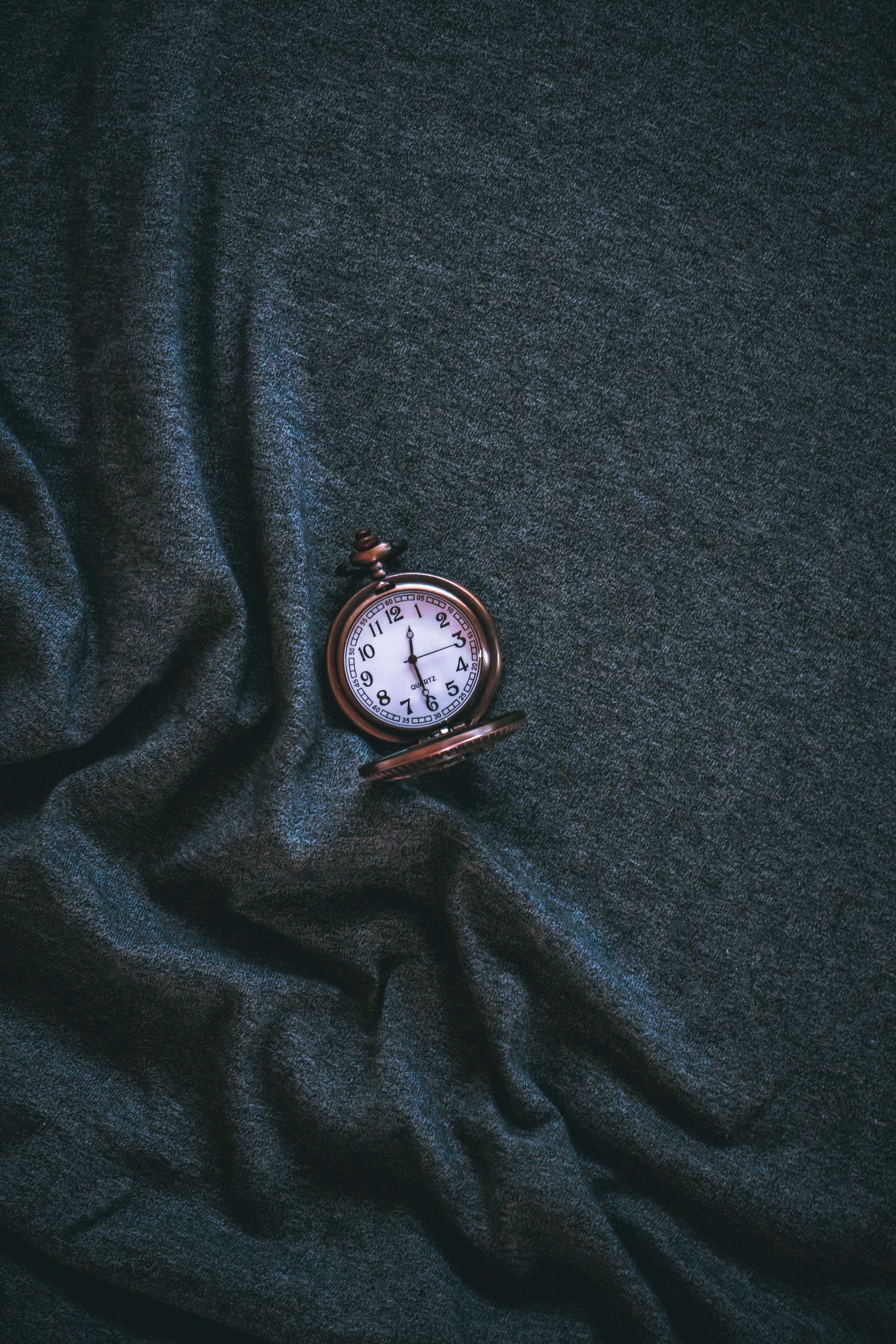4000x6000 Download Clock wallpaper for mobile