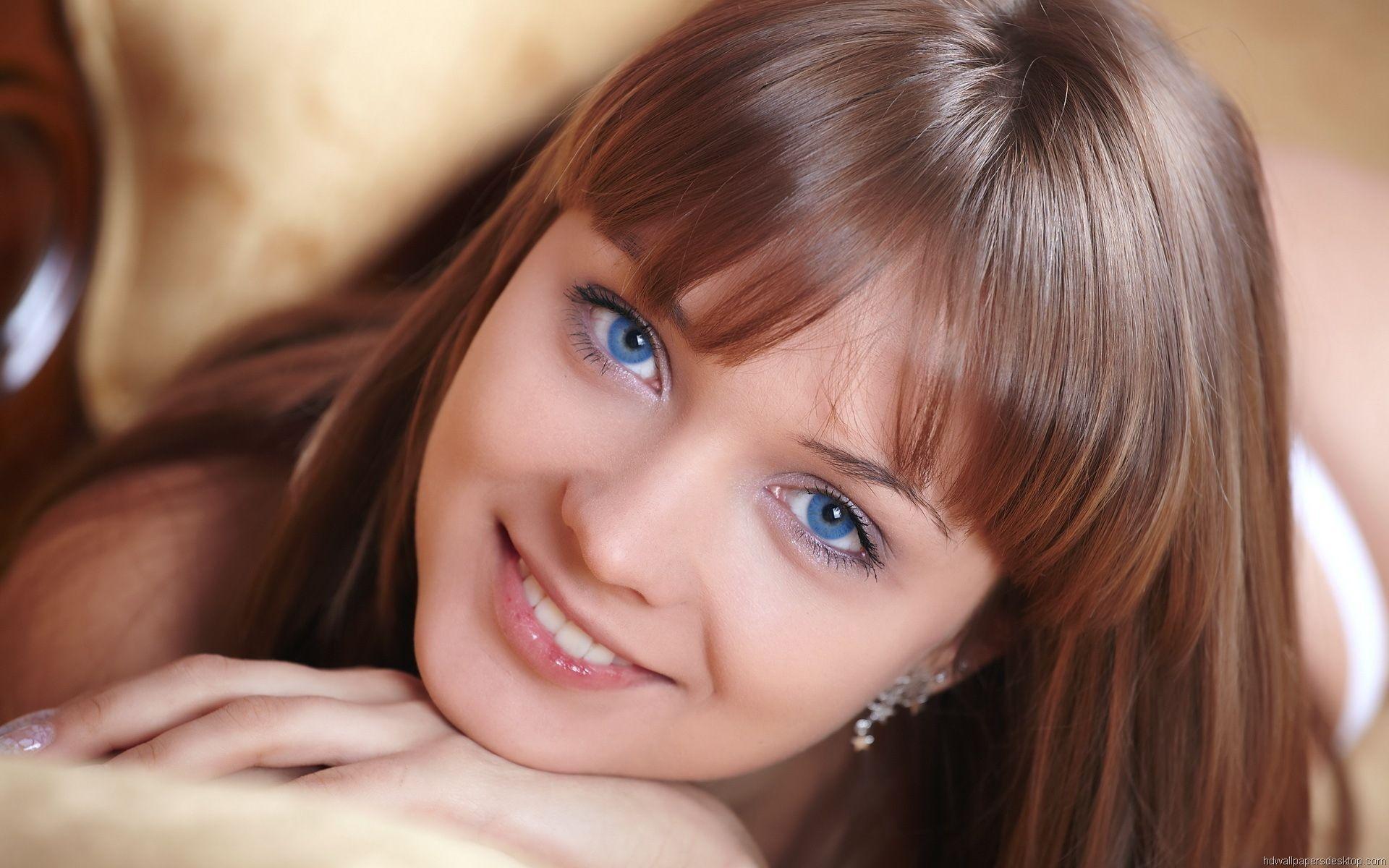 1920x1200 BEAUTIFUL AND GIRL WALLPAPER FREE TO DOWNLOAD
