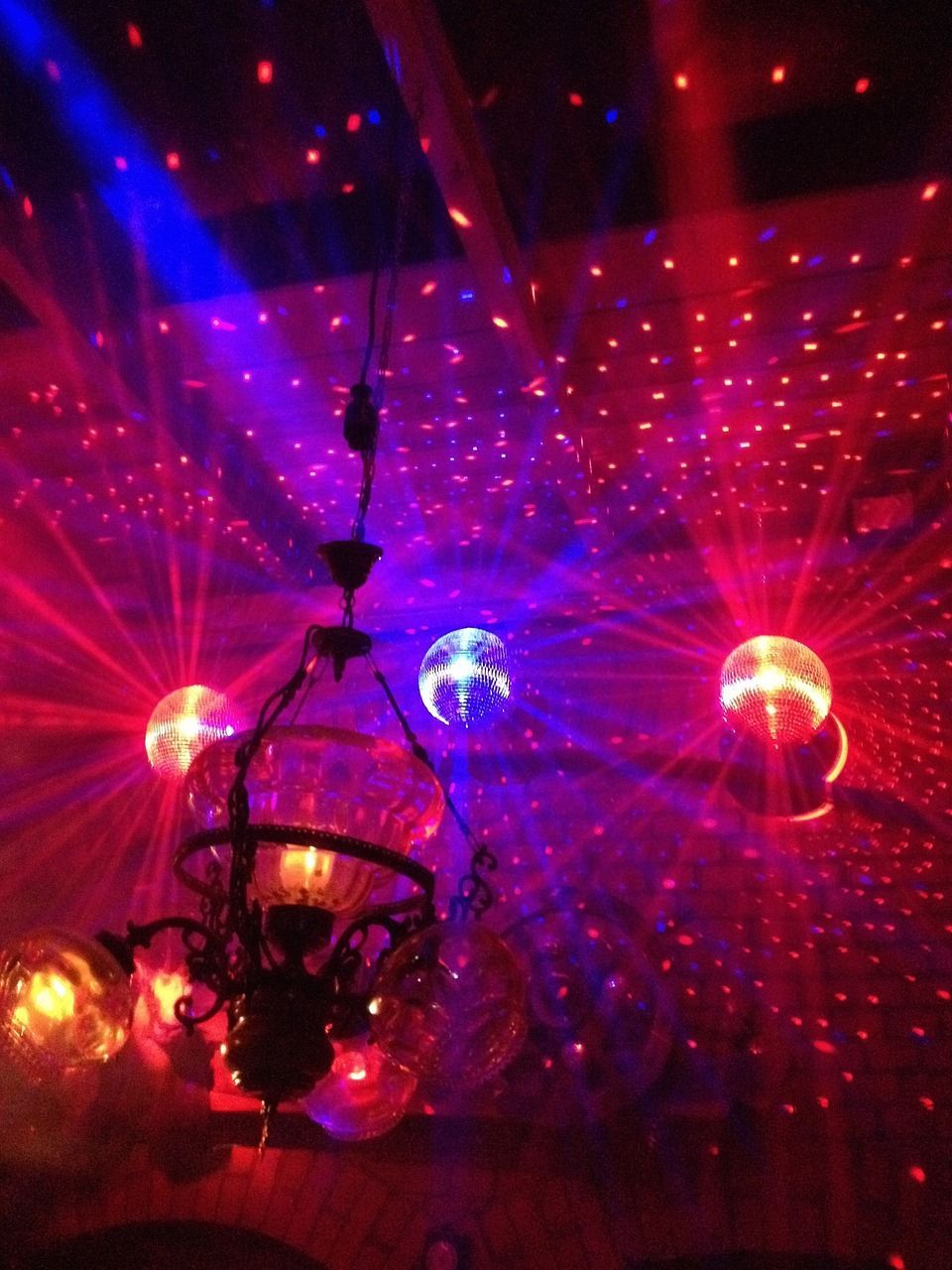 960x1280 Dance Floor Disco Ball Nightclub