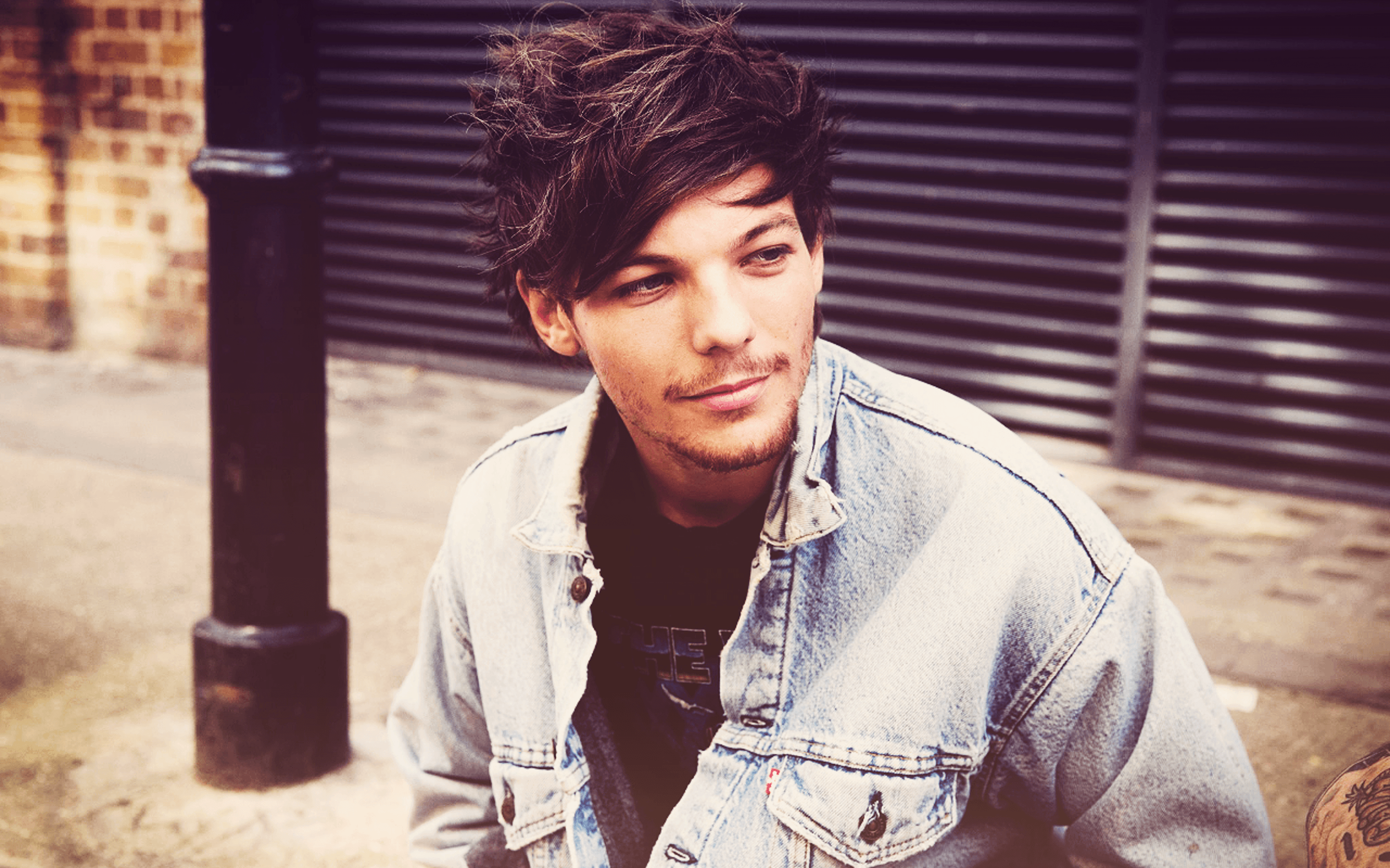 Featured image of post Louis Tomlinson Wallpaper Pc Louis tomlinson onedirection wallpaper photos pictures