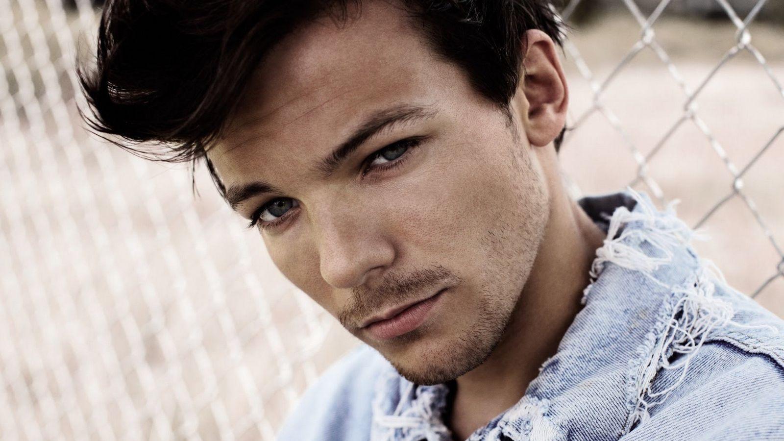 1600x900 Download wallpaper 1600x900 louis tomlinson, one direction