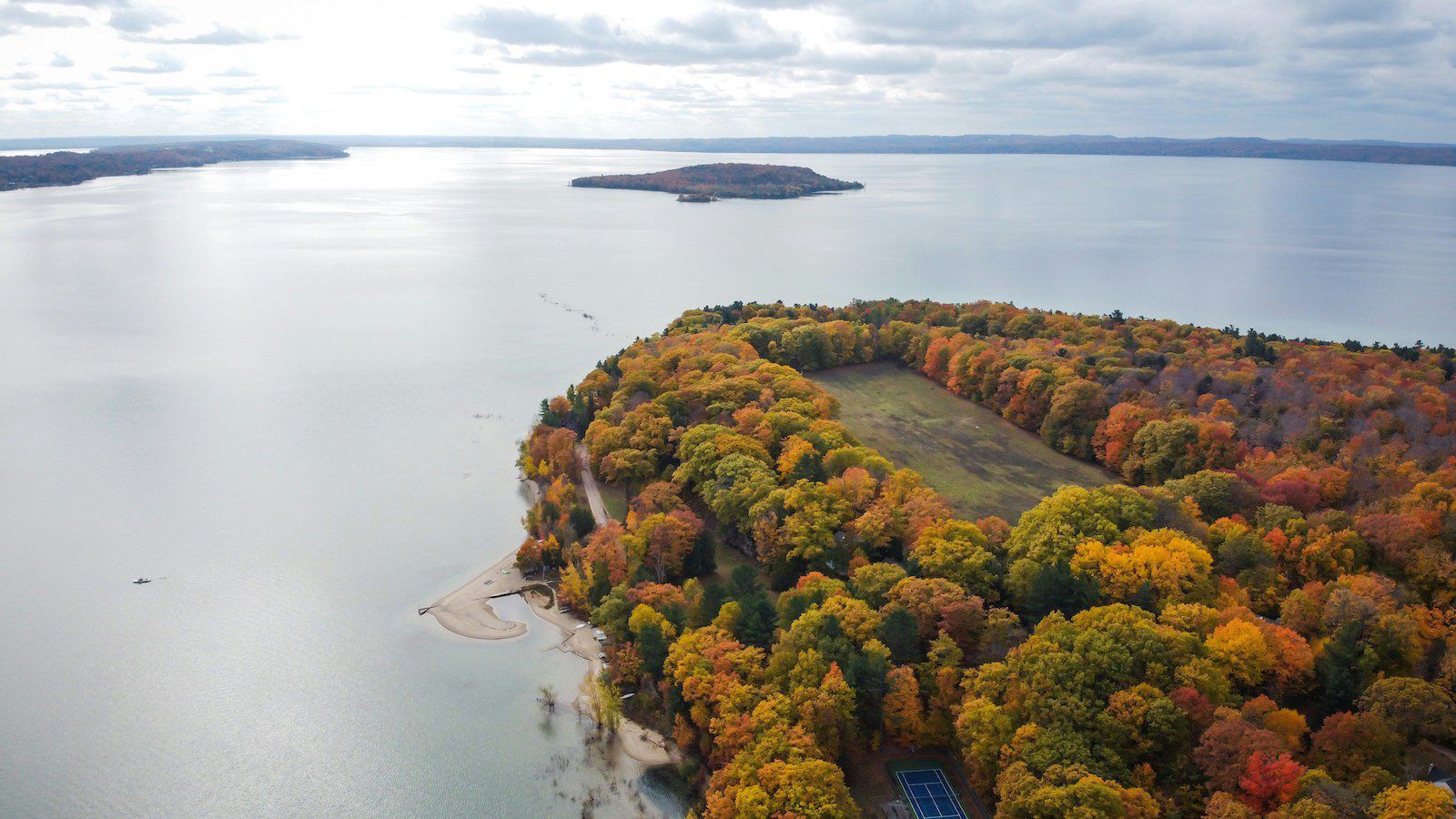 1600x900 fall beach vacations where summer