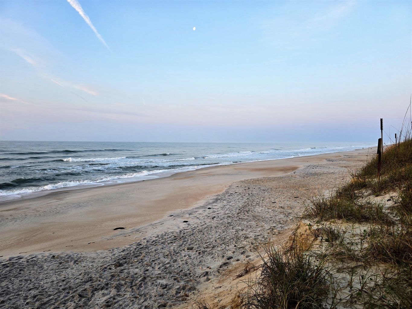 1365x1024 Fall Beach Trip Perks Topsail