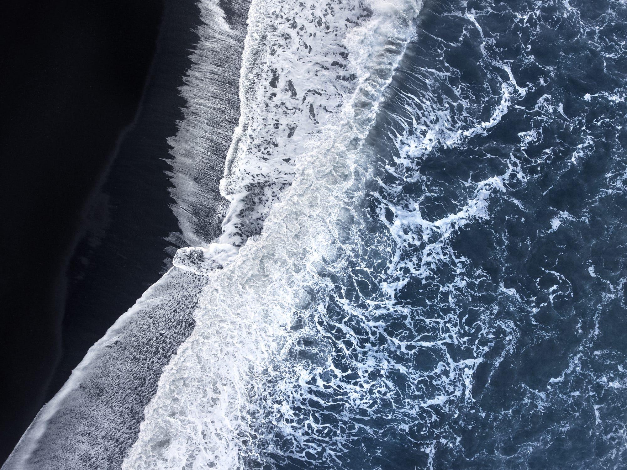 2000x1499 nature landscape shore waves drone aerial view water
