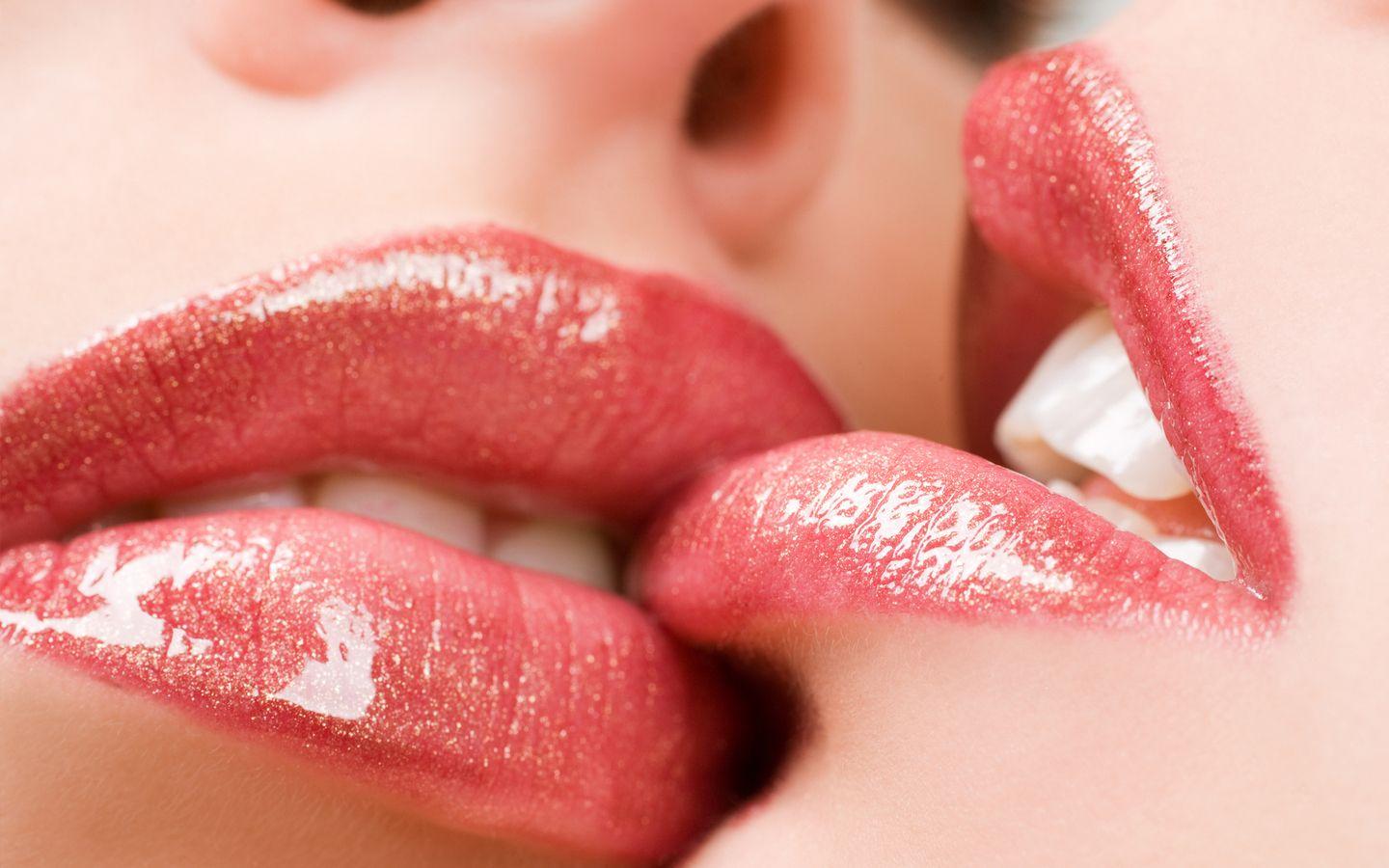 1440x900 Wallpaper: Lips Wallpaper
