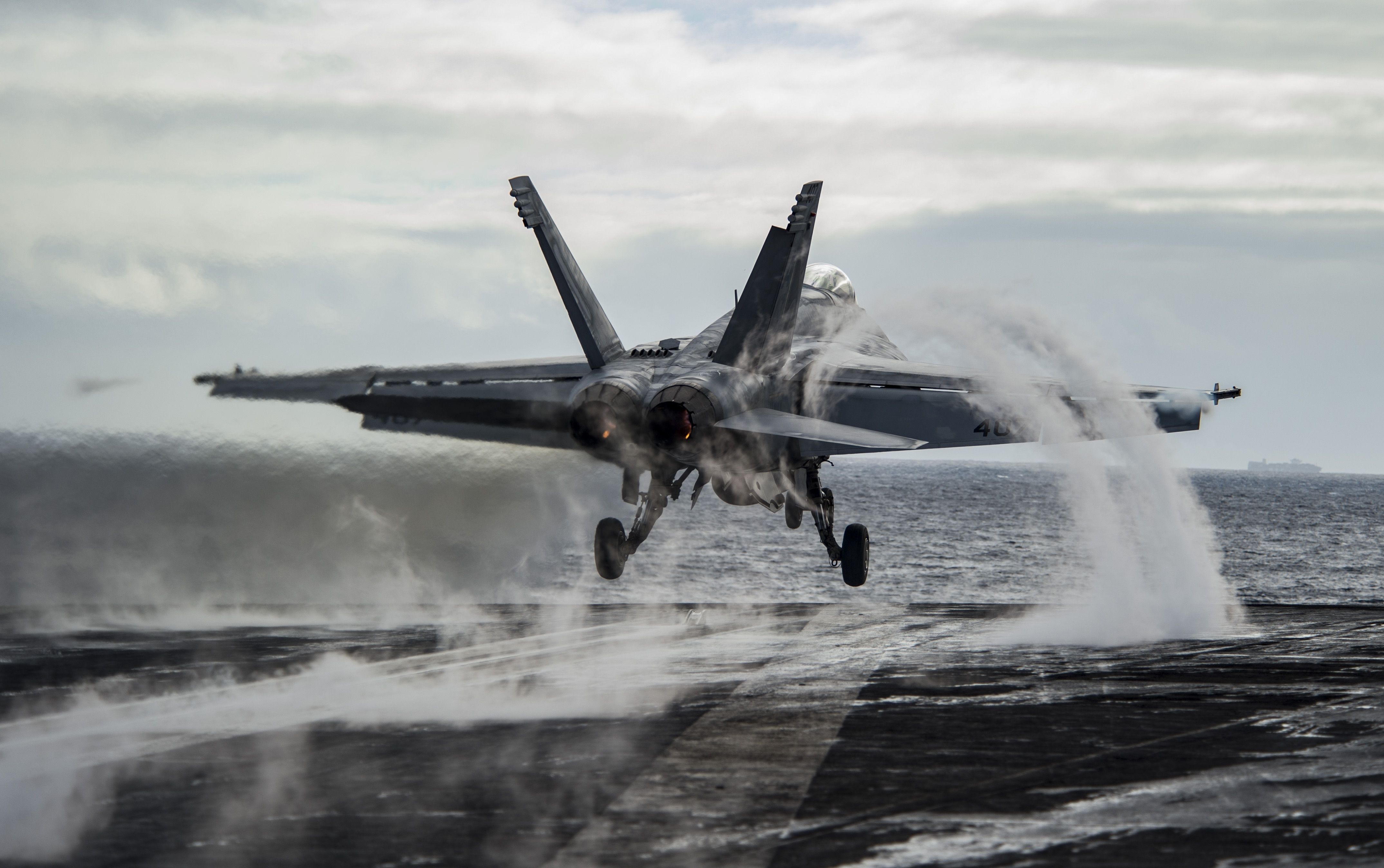 4298x2696 F 18 Super Hornet Wallpaper
