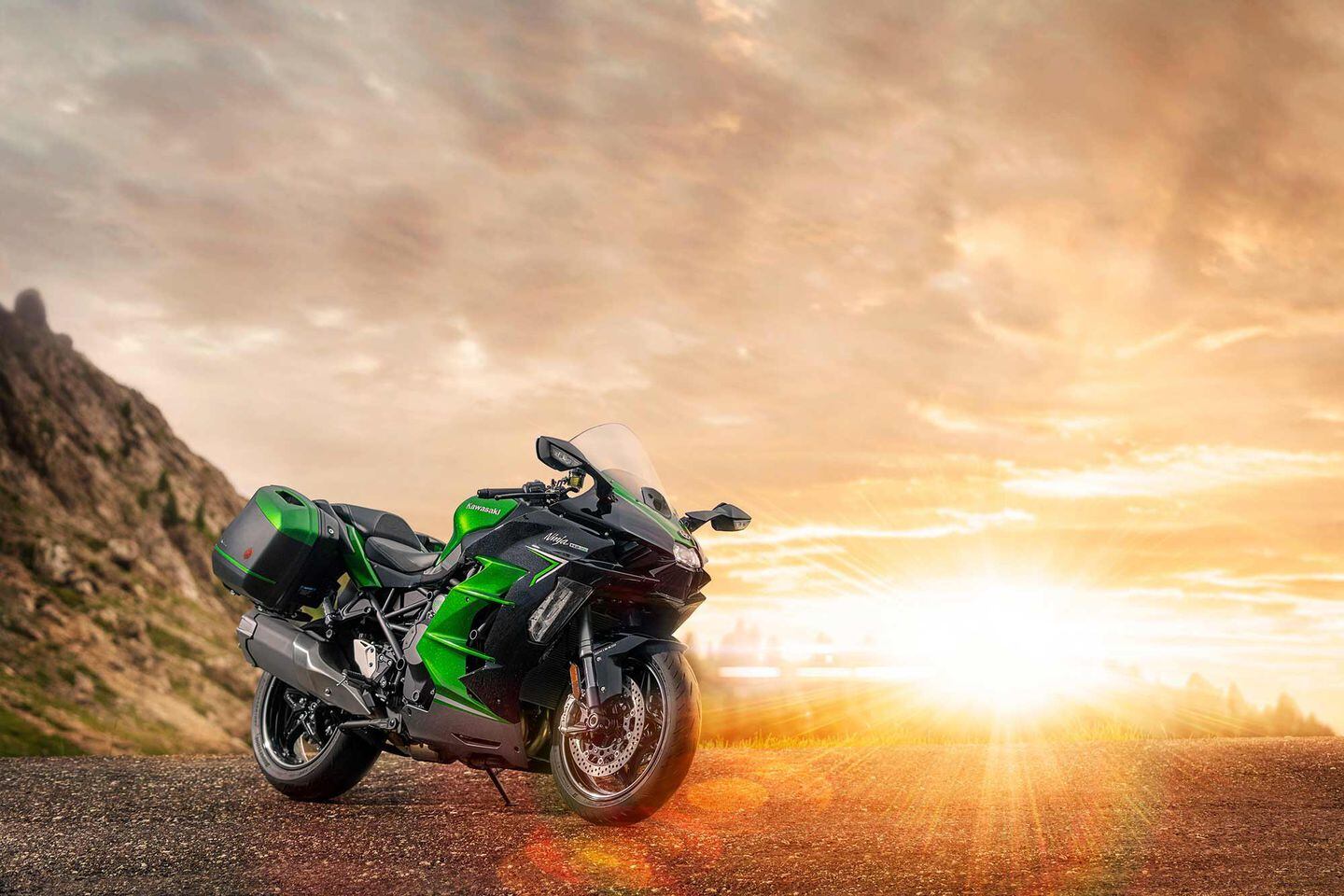 1440x960 Kawasaki Ninja H2 SX SE First Look