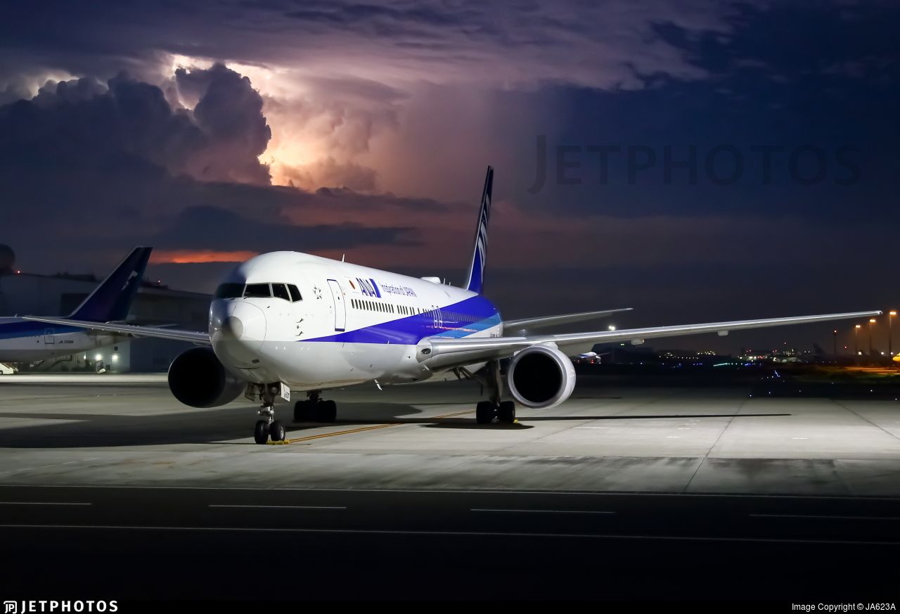 1280x873 JA607A. Boeing 767 381(ER). All