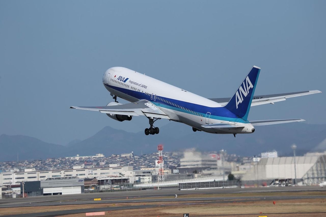 1280x853 Japan Boeing 767 Itami Airport