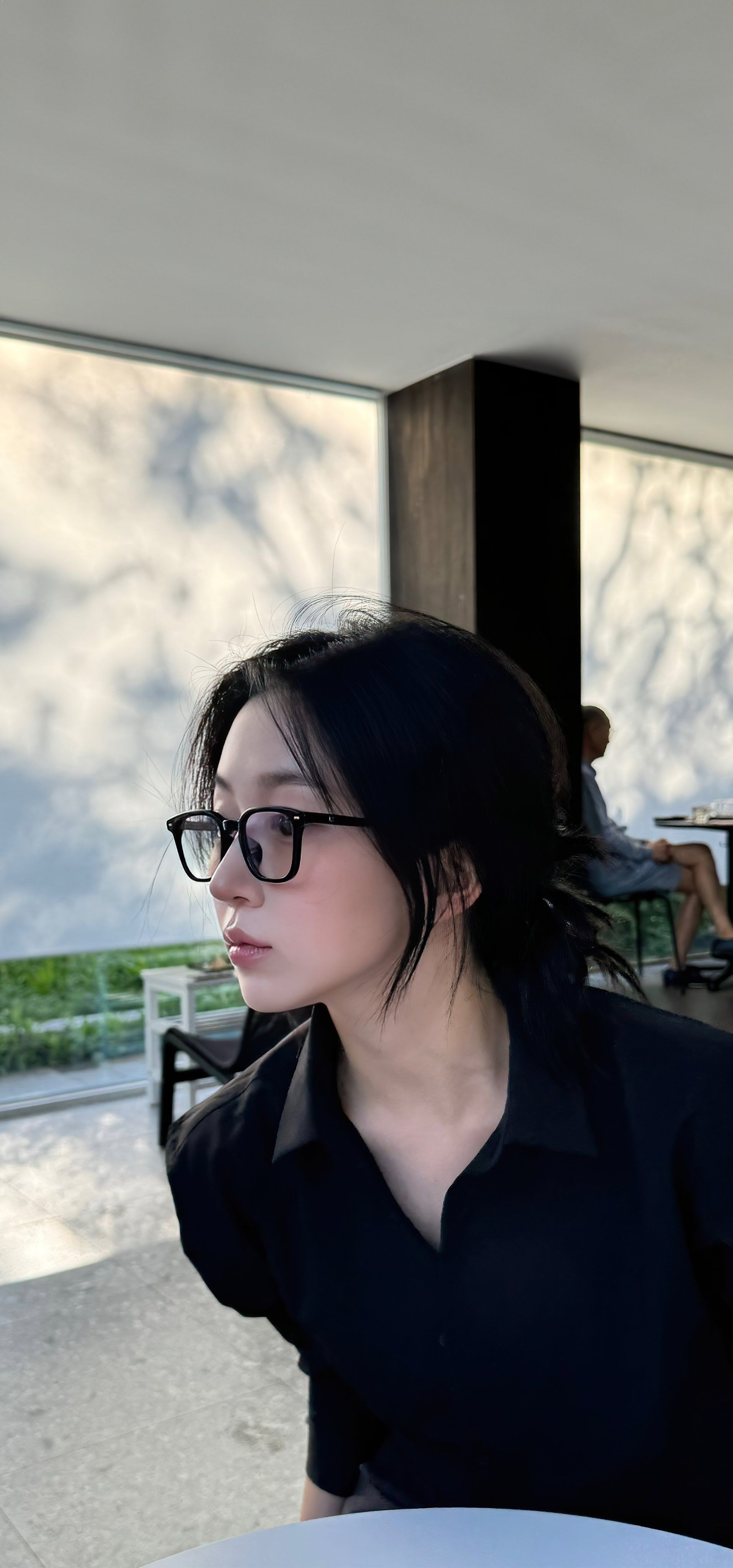 1915x4096 NMIXX HAEWON Drink Wallpaper #NMIXX