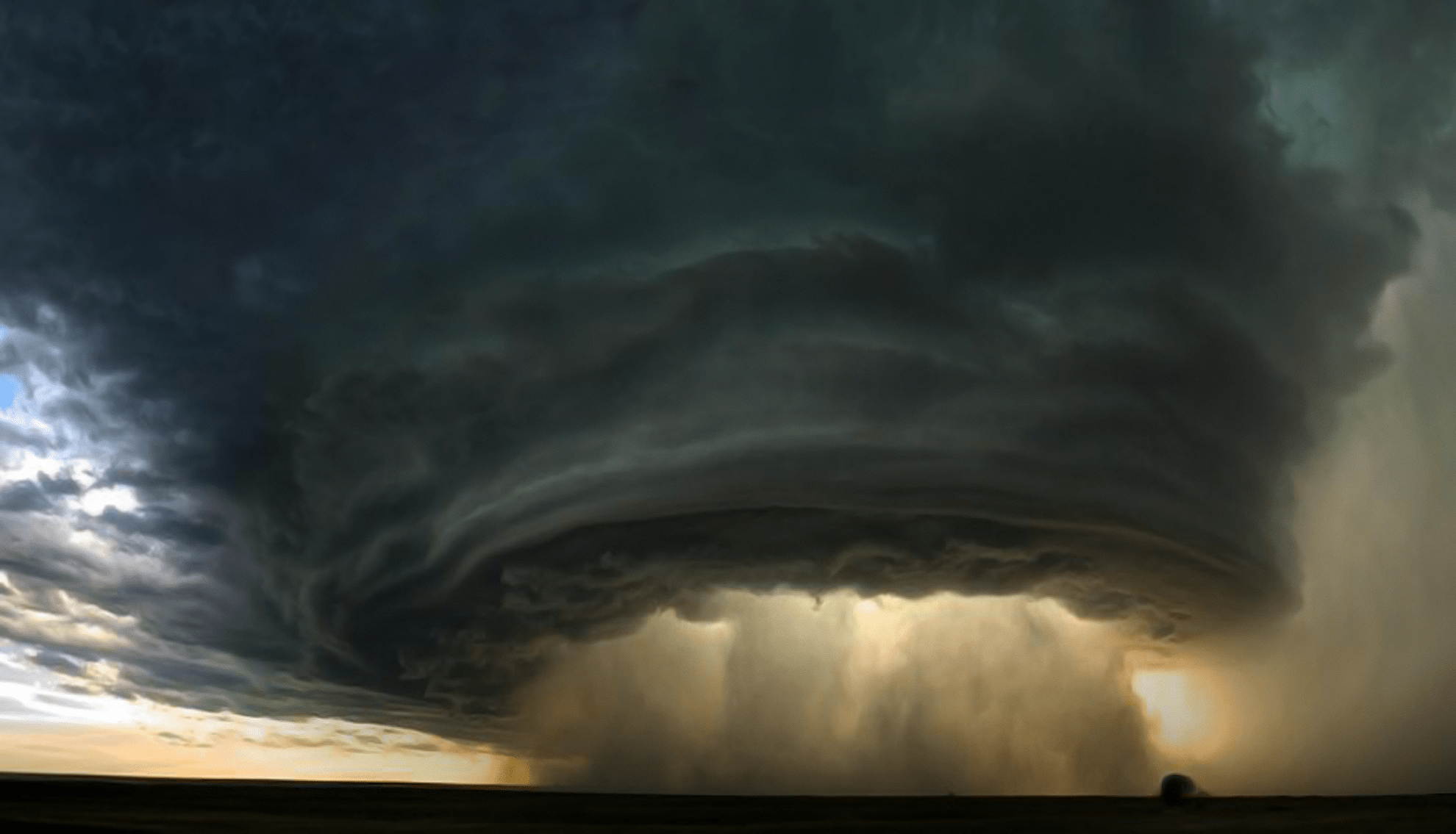 1980x1135 Supercell thunderstorm