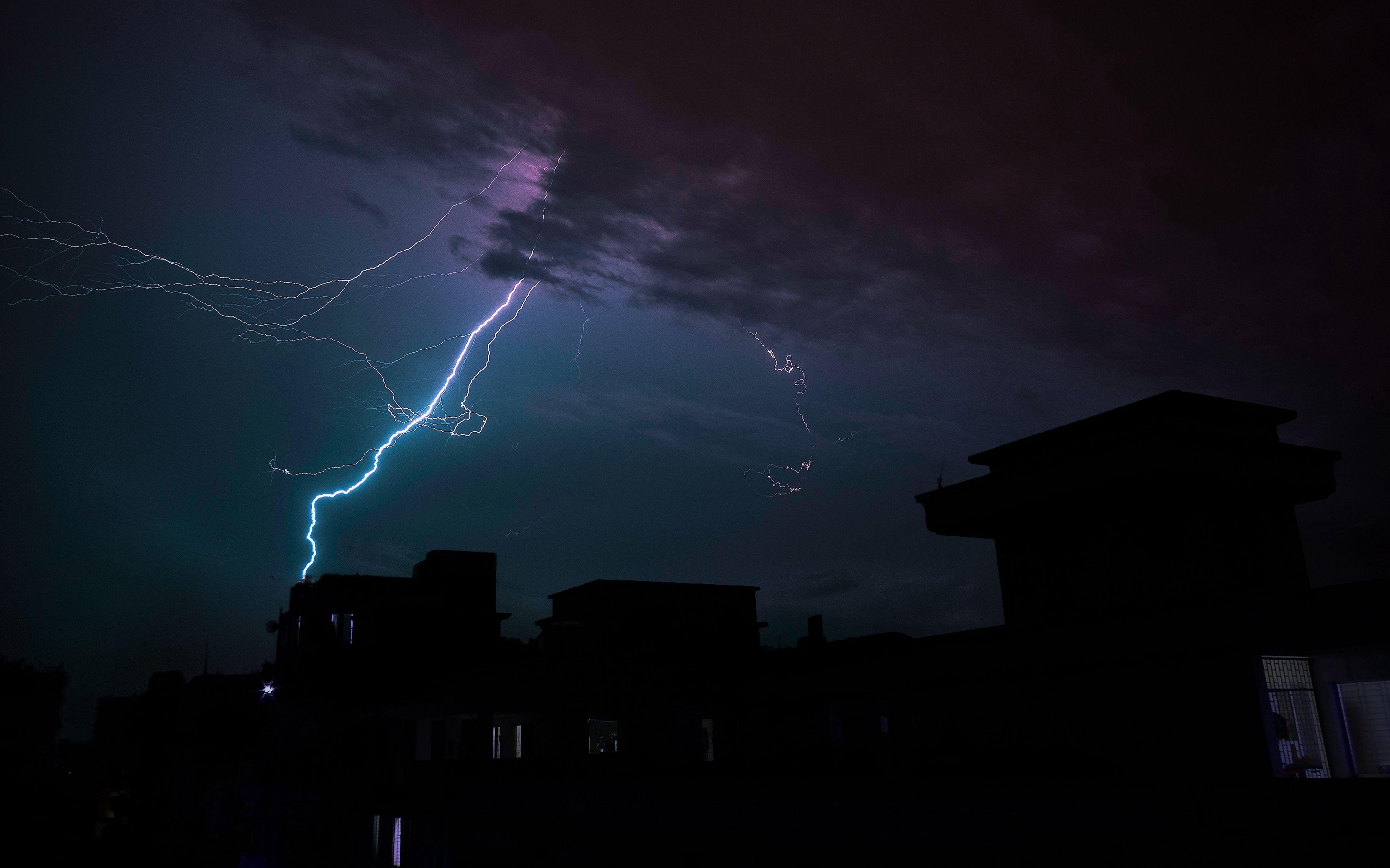 3840x2400 Download wallpaper 3840x2400 lightning, thunderstorm, clouds