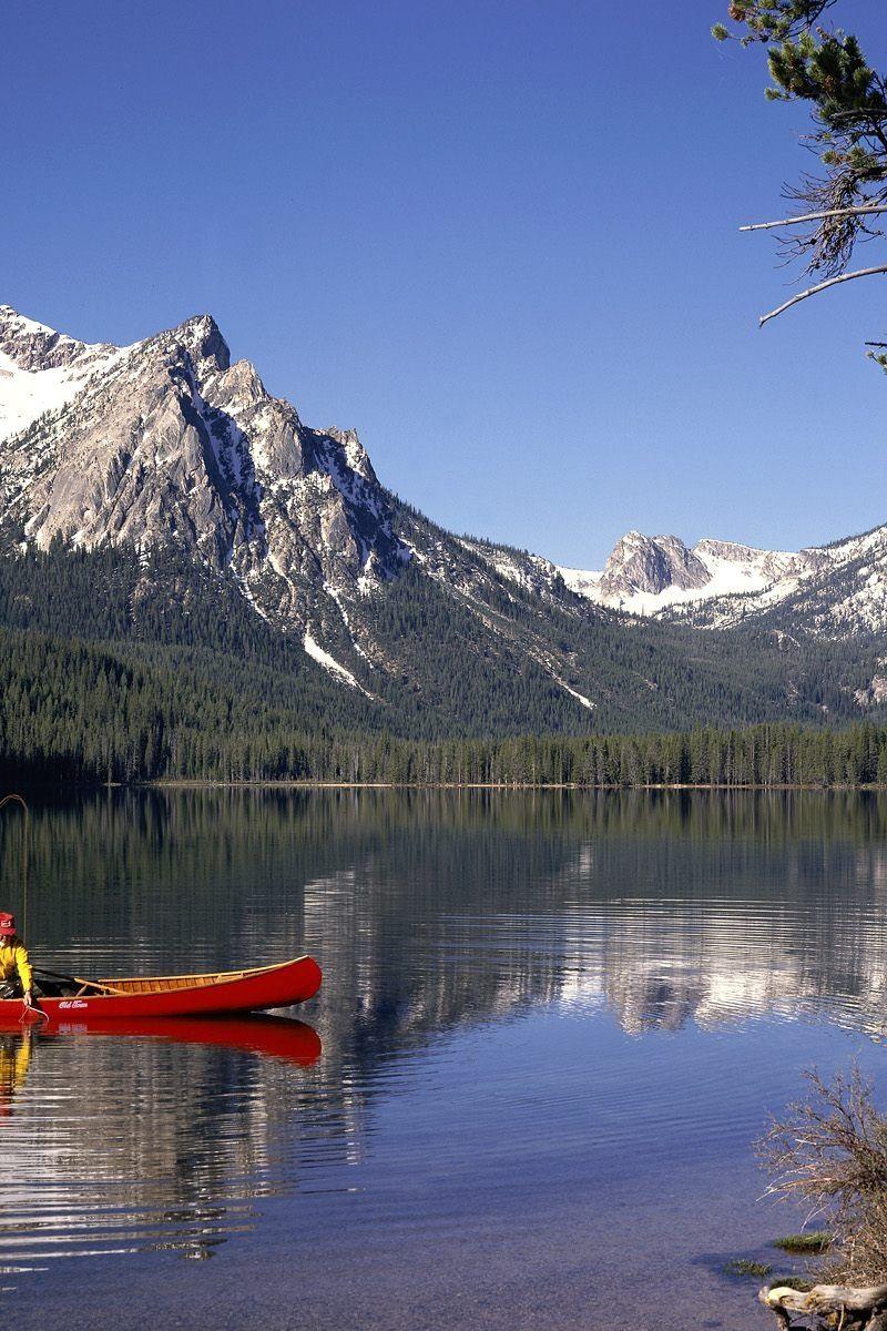 800x1200 Download wallpaper 800x1200 mountains, lake, idaho