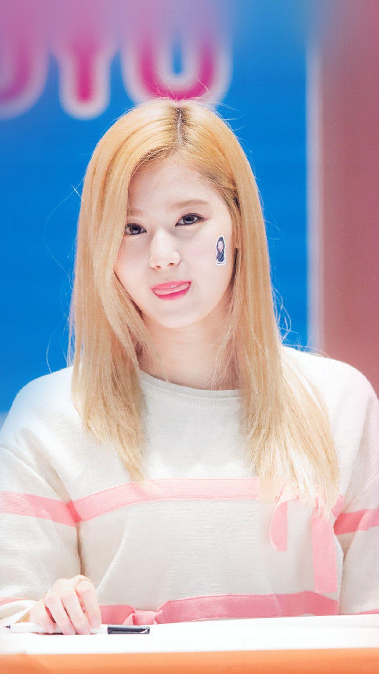 Twice Sana Wallpapers Top Free Twice Sana Backgrounds Wallpaperaccess 9486