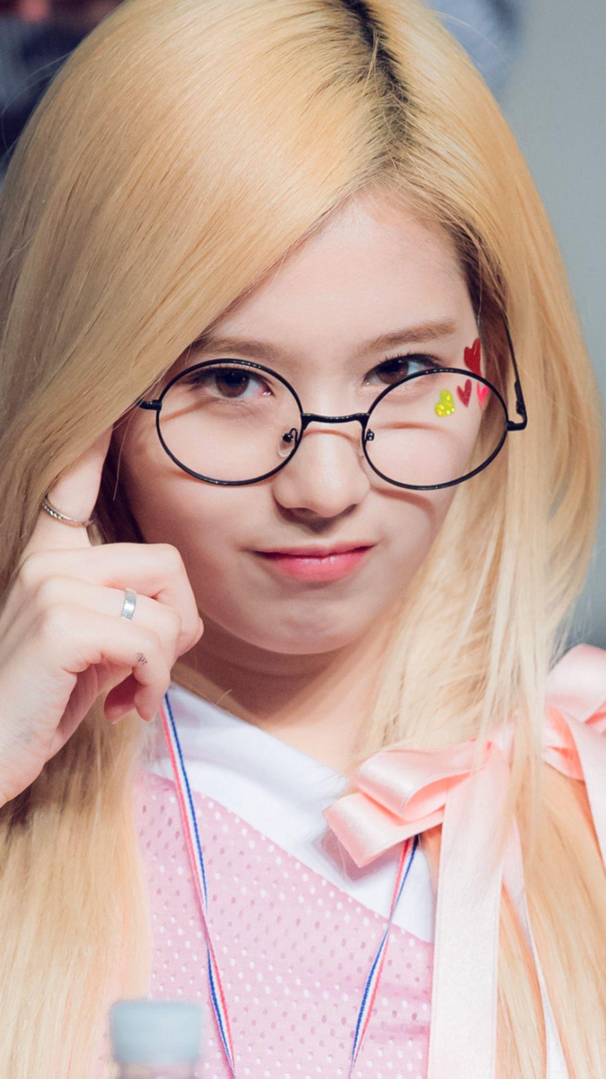 1242x2208 iPhone 6 wallpaper. girl twice