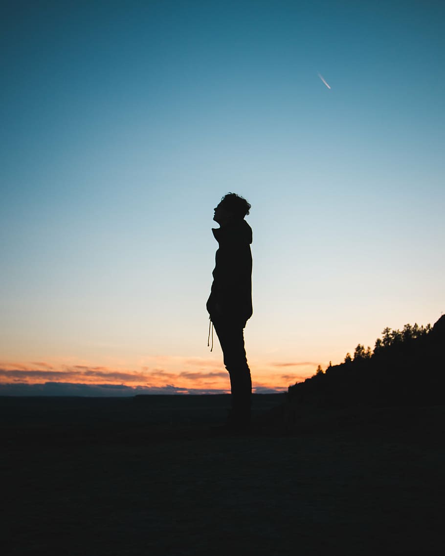 910x1138 Alone 1080P, 2K, 4K, 5K HD wallpaper