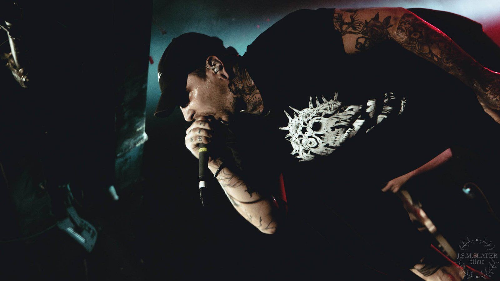 1600x900 Signs Of The Swarm // Mental Cruelty