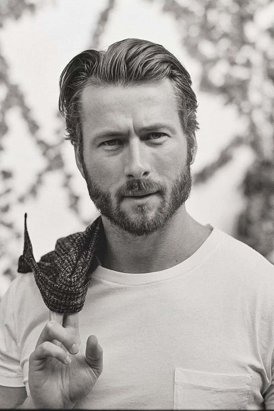 914x1370 Glen Powell Wallpaper