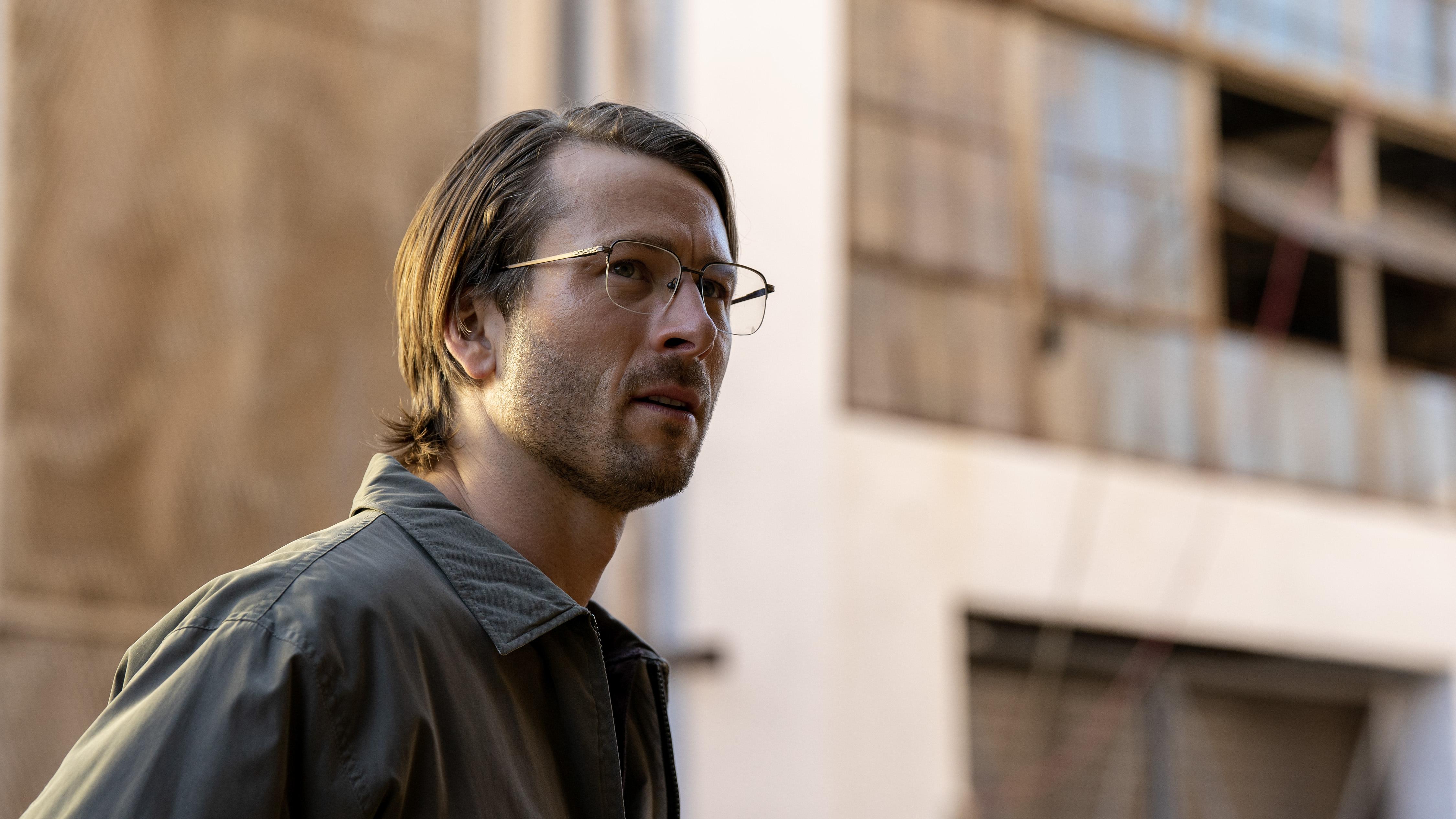 4500x2532 Glen Powell 4K Ultra HD Wallpaper