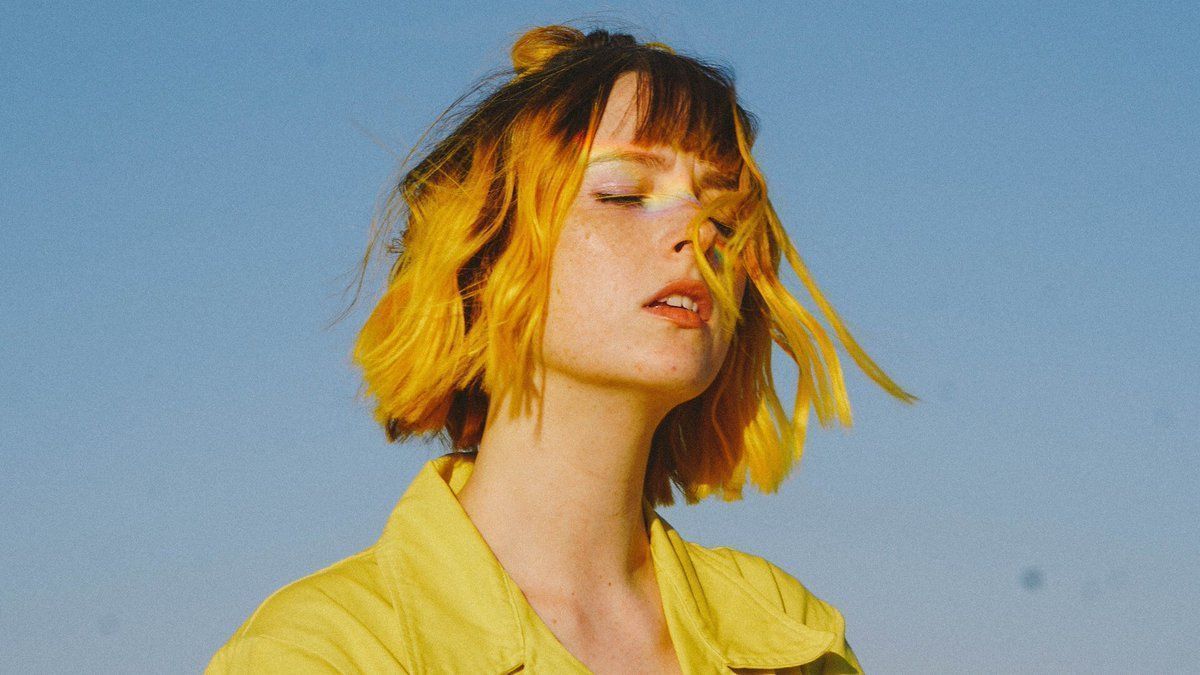 1200x675 Tessa Violet