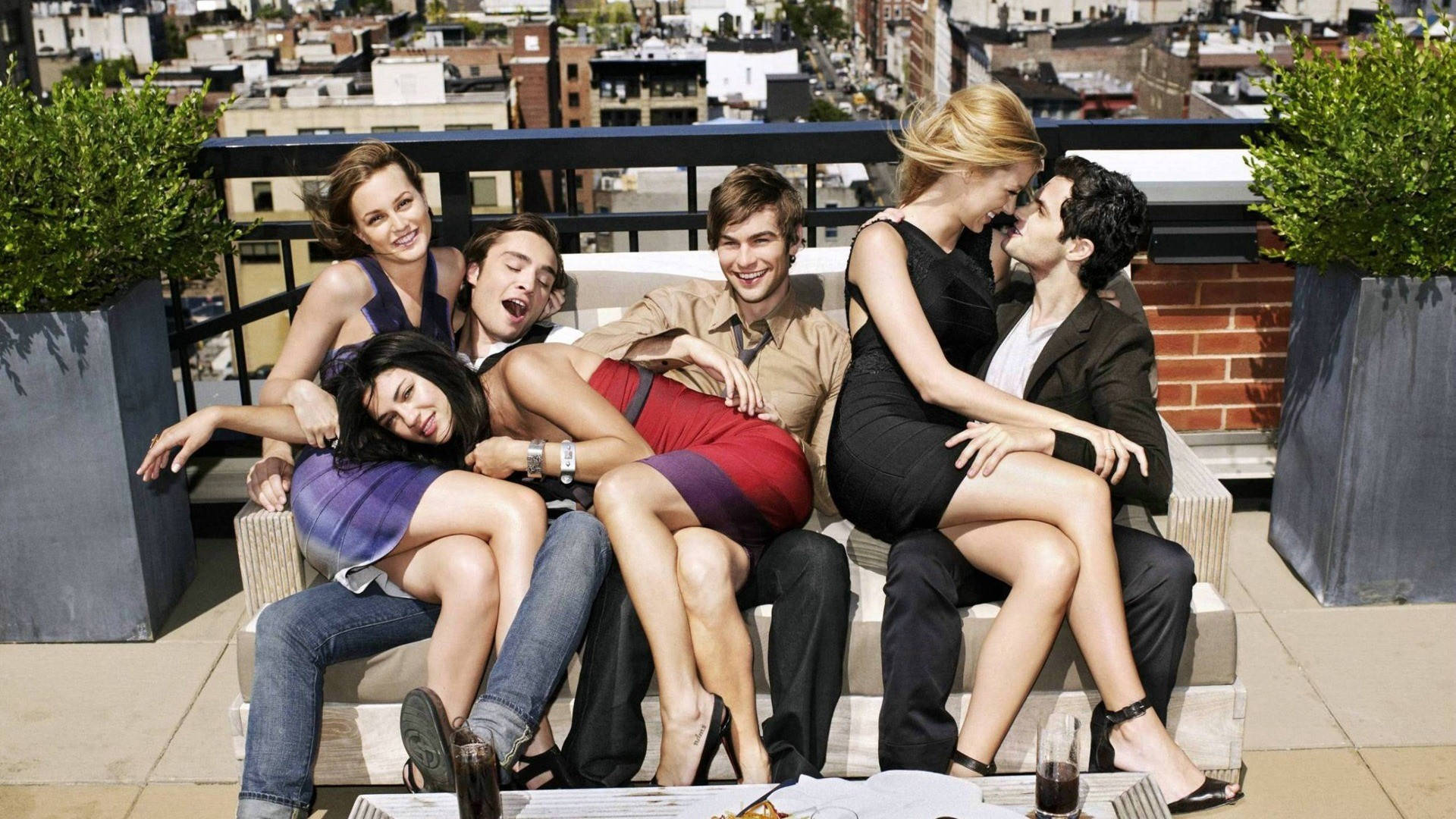 1920x1080 Gossip Girl In Rooftop Wallpaper