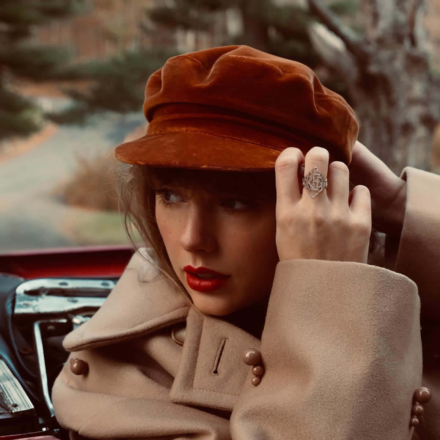 1440x1440 Taylor Swift Red Aesthetic Wallpaper