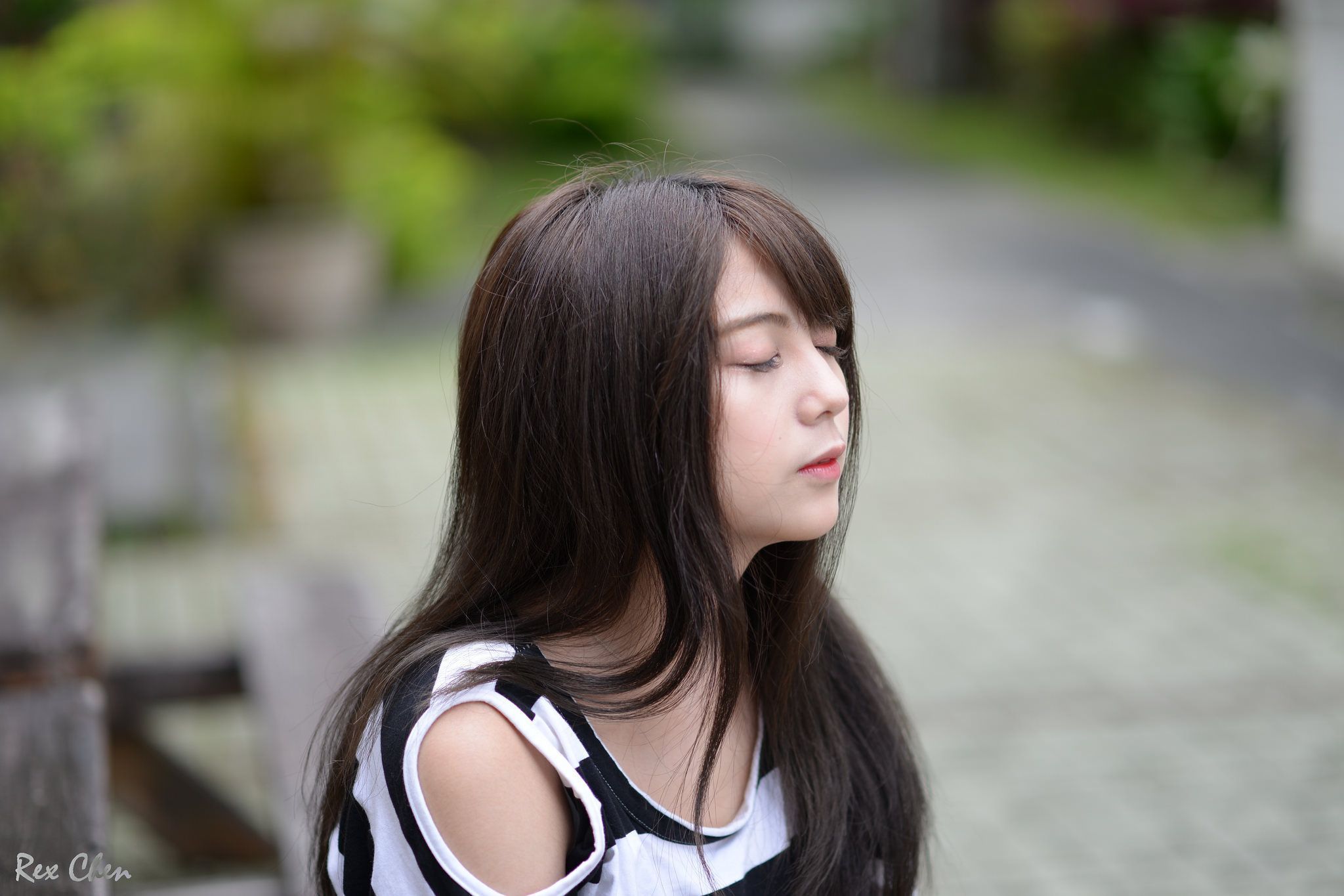 2048x1365 Woman Asian HD Wallpaper