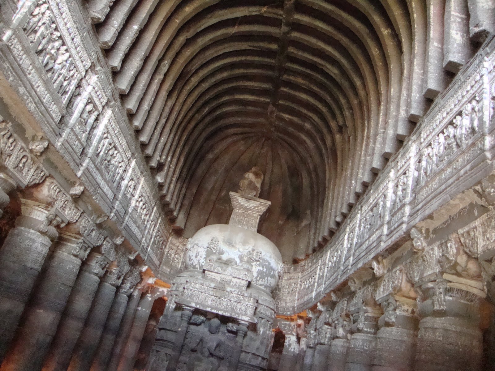 1600x1200 Ajanta caves