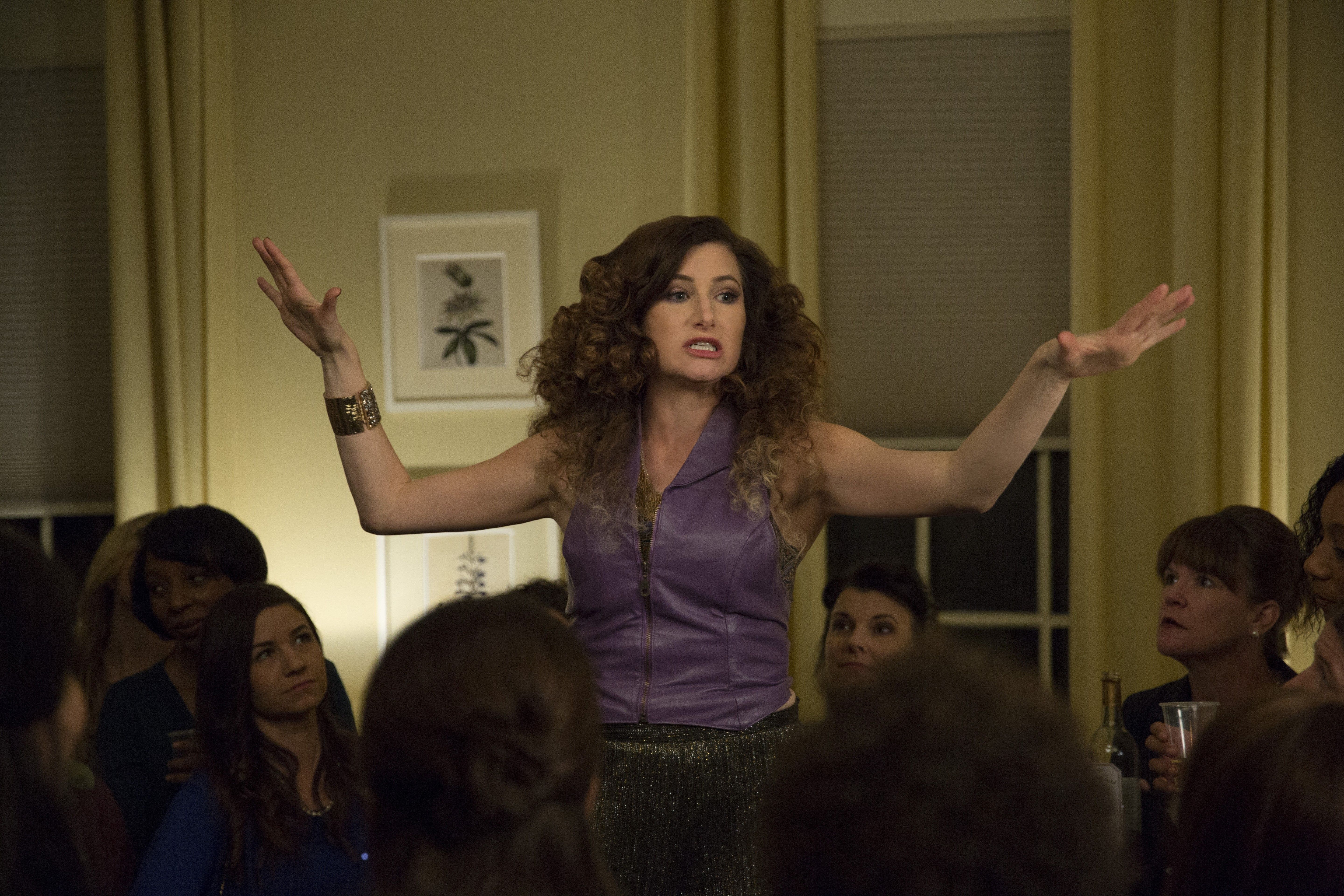 5760x3840 Kathryn Hahn Movie Bad Moms 4k Ultra HD