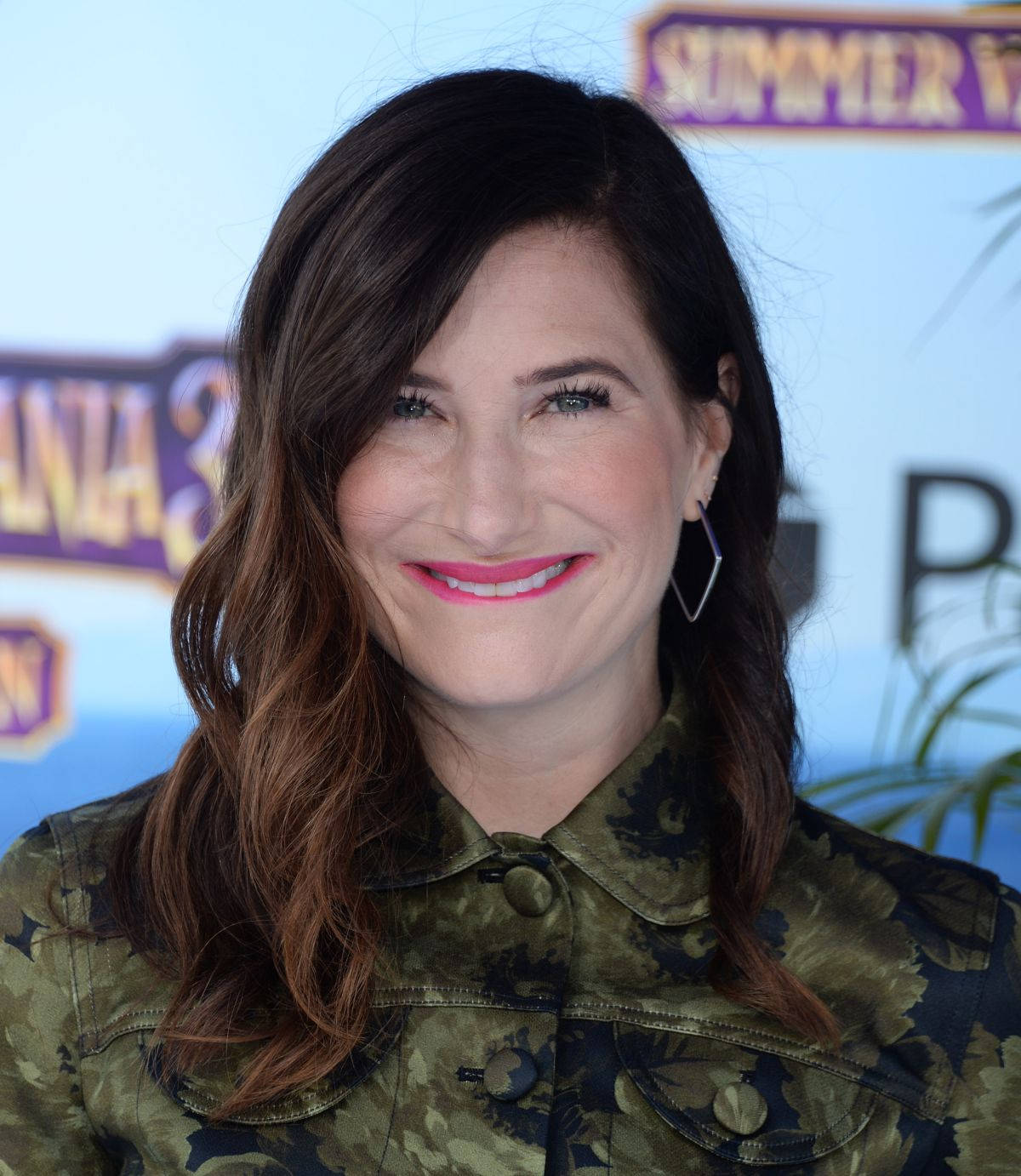 1200x1382 Kathryn Hahn HD Wallpaper 100++