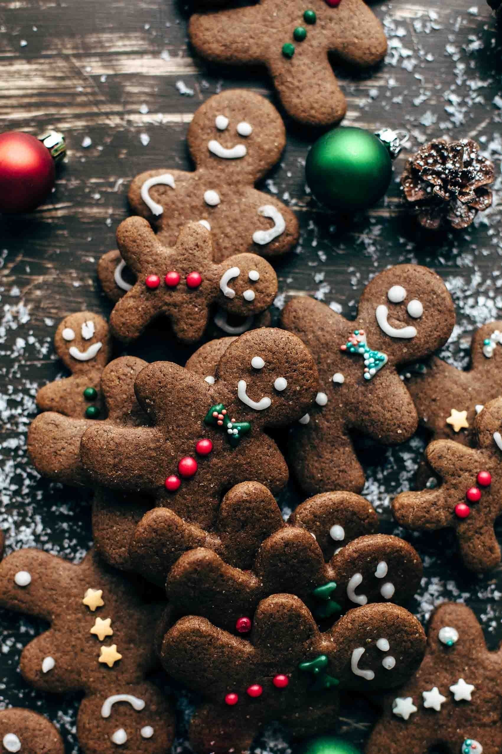 1700x2550 Gingerbread Man Wallpaper 22 image