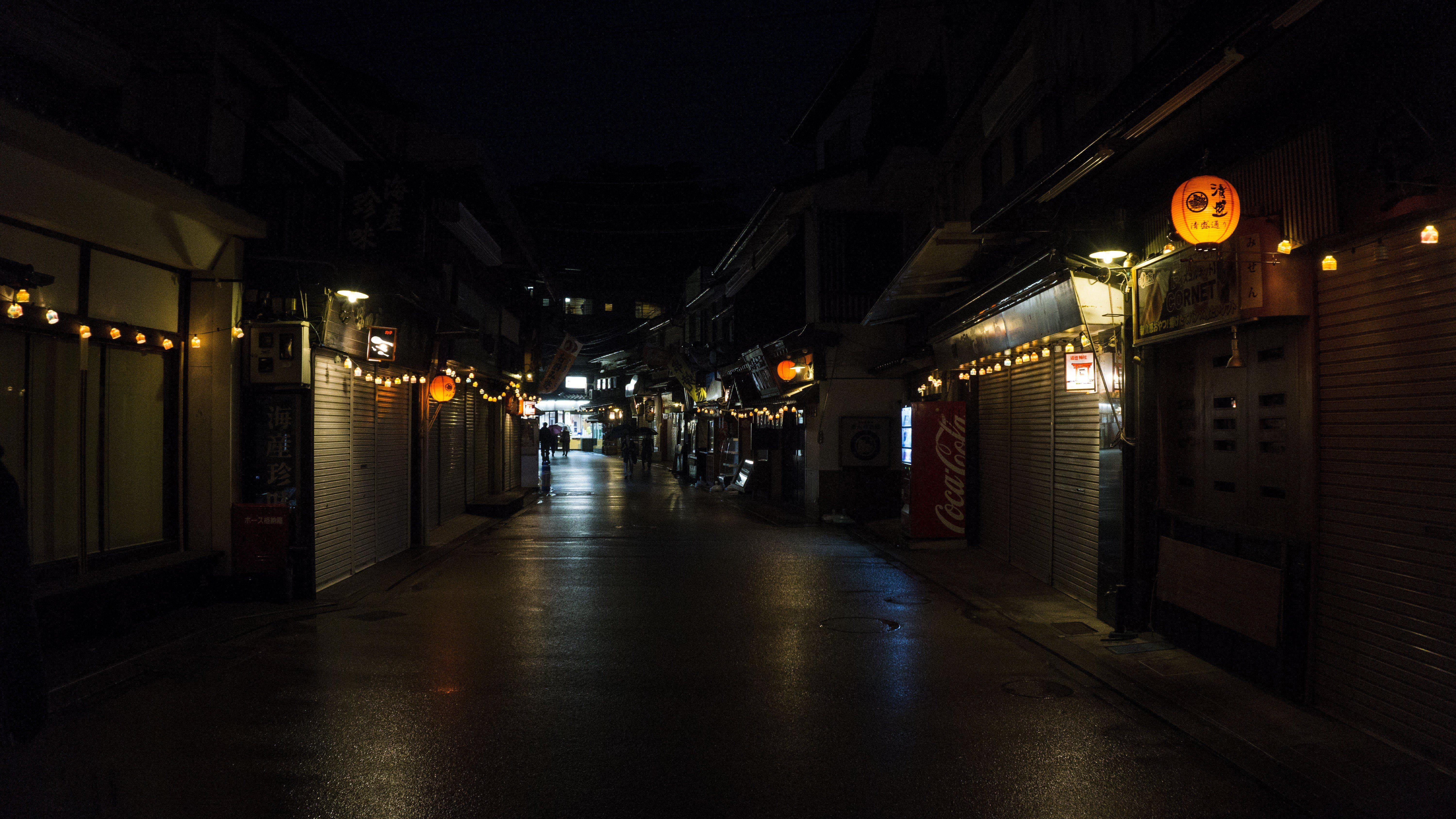 6000x3376 itsukushima japan street light lantern night asia