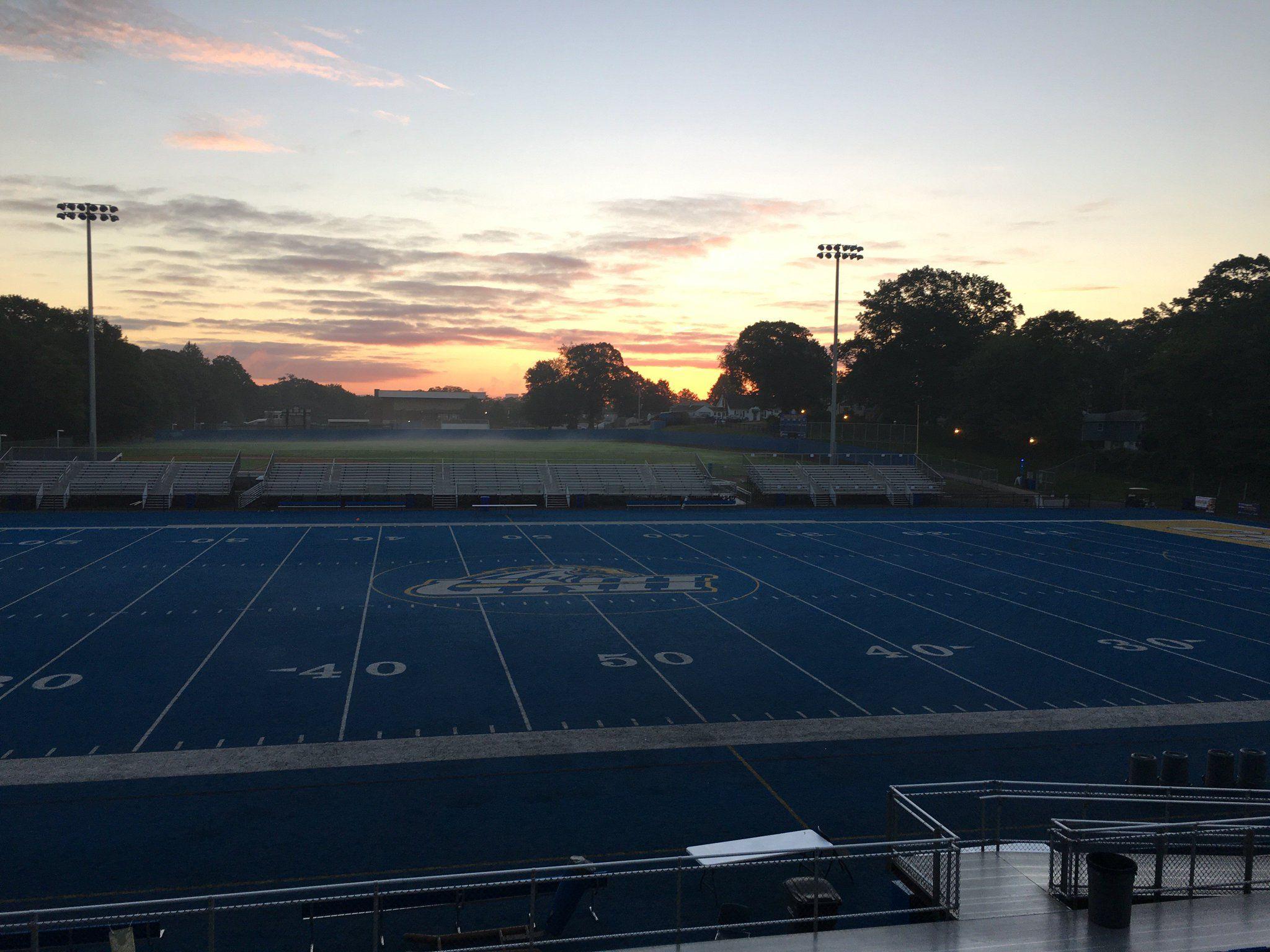 2048x1536 University of New Haven #UNewHaven campus