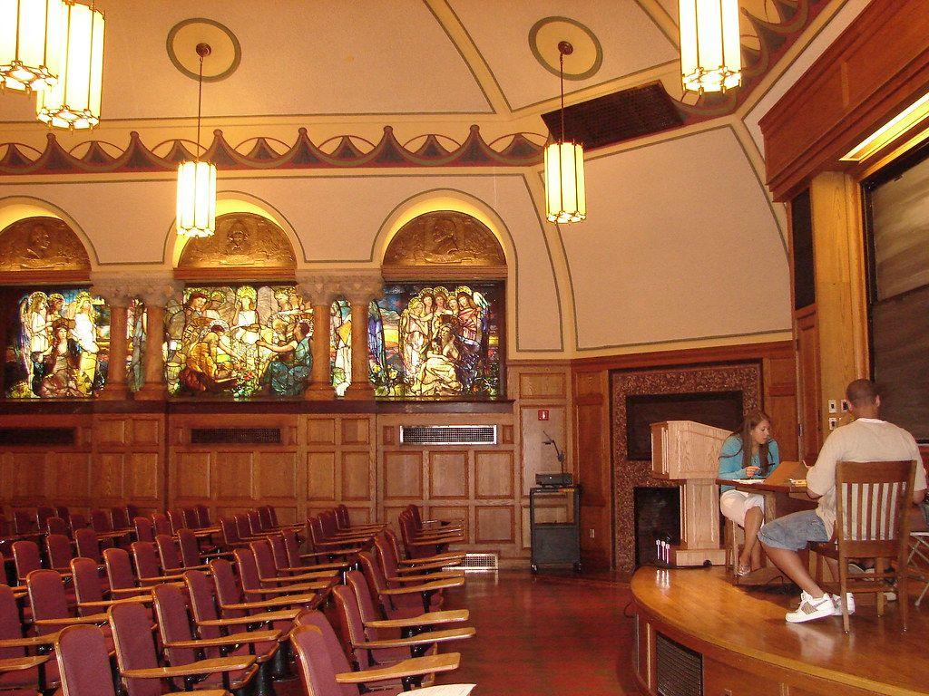 1024x768 Lecture Room at Yale University, New Haven, Connecticut