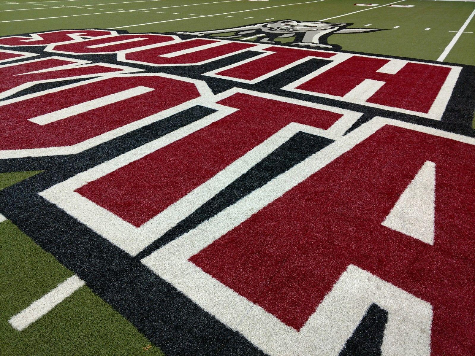 1600x1200 University of South Dakota Football 2