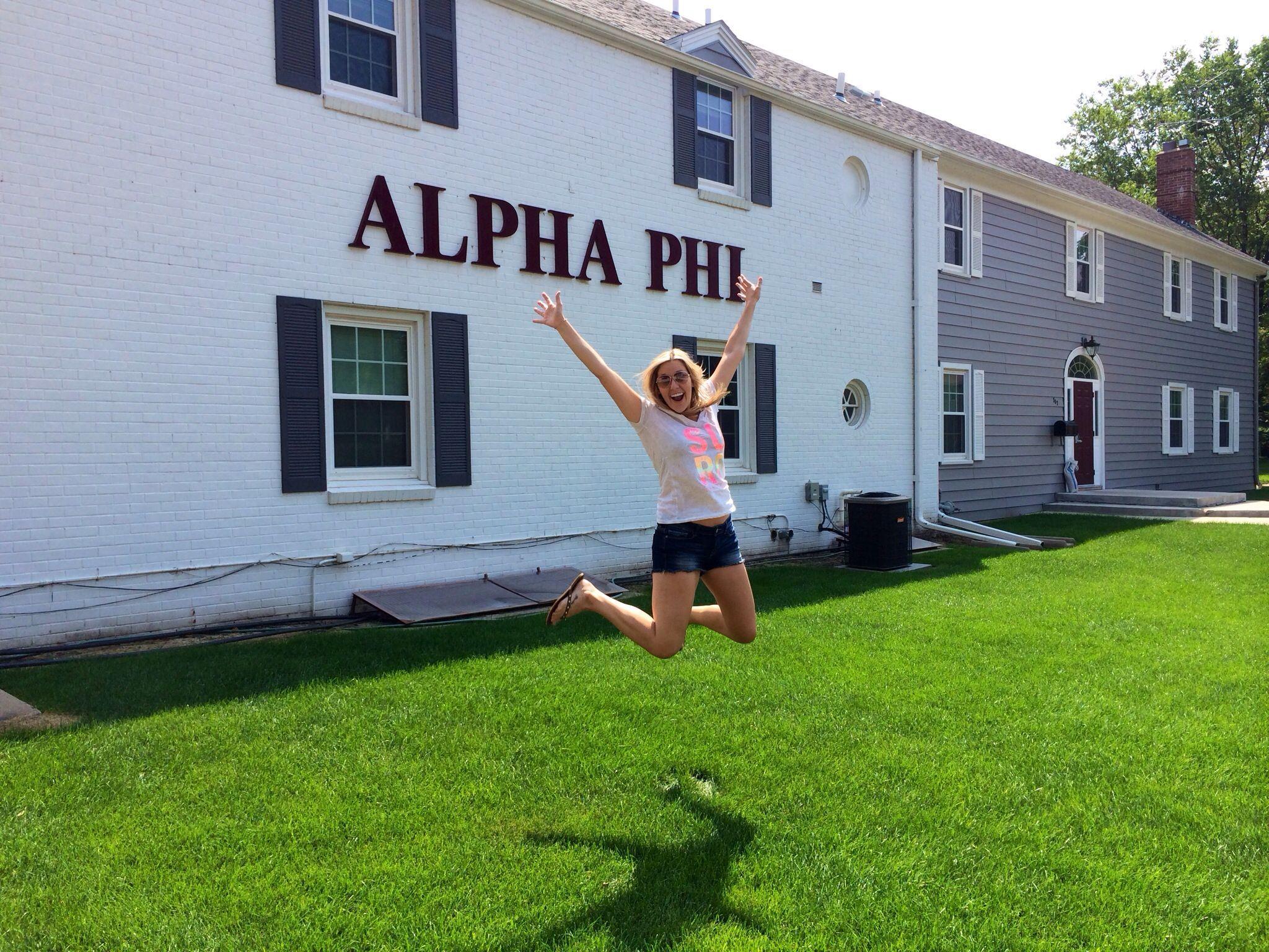 2048x1536 My visit to the Alpha Phi house at University of South