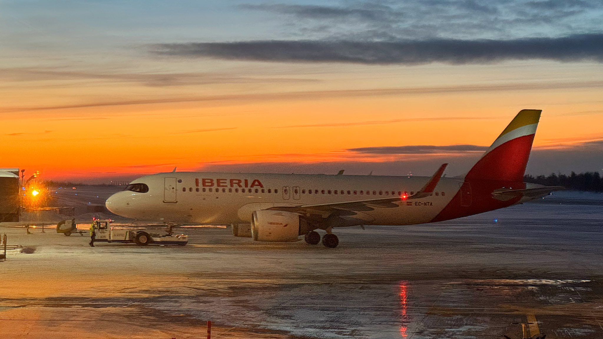 2048x1152 Jeb Brooks on X: Iberia pushing