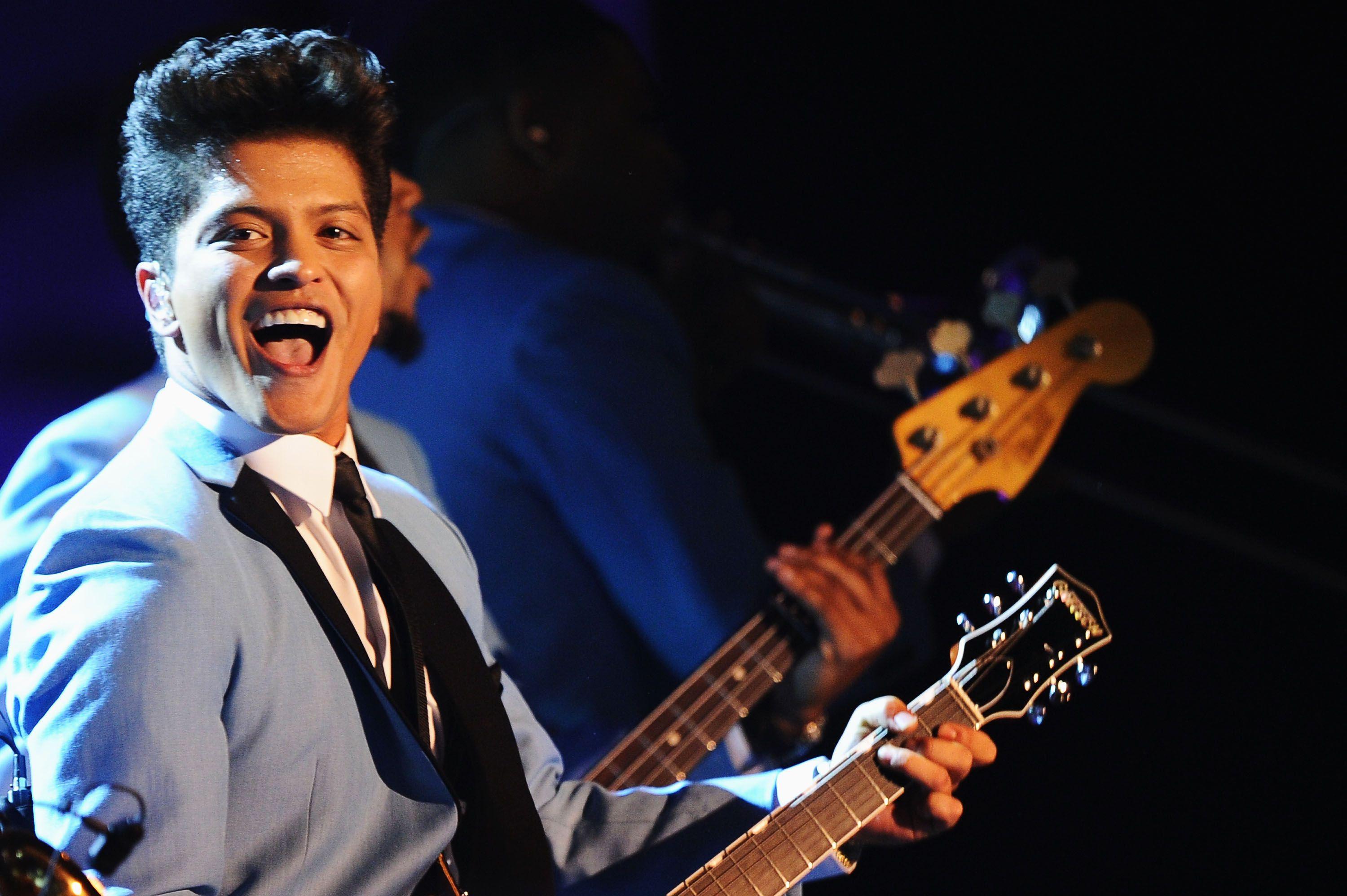 Bruno Mars HD Wallpapers Top Free Bruno Mars HD Backgrounds WallpaperAccess