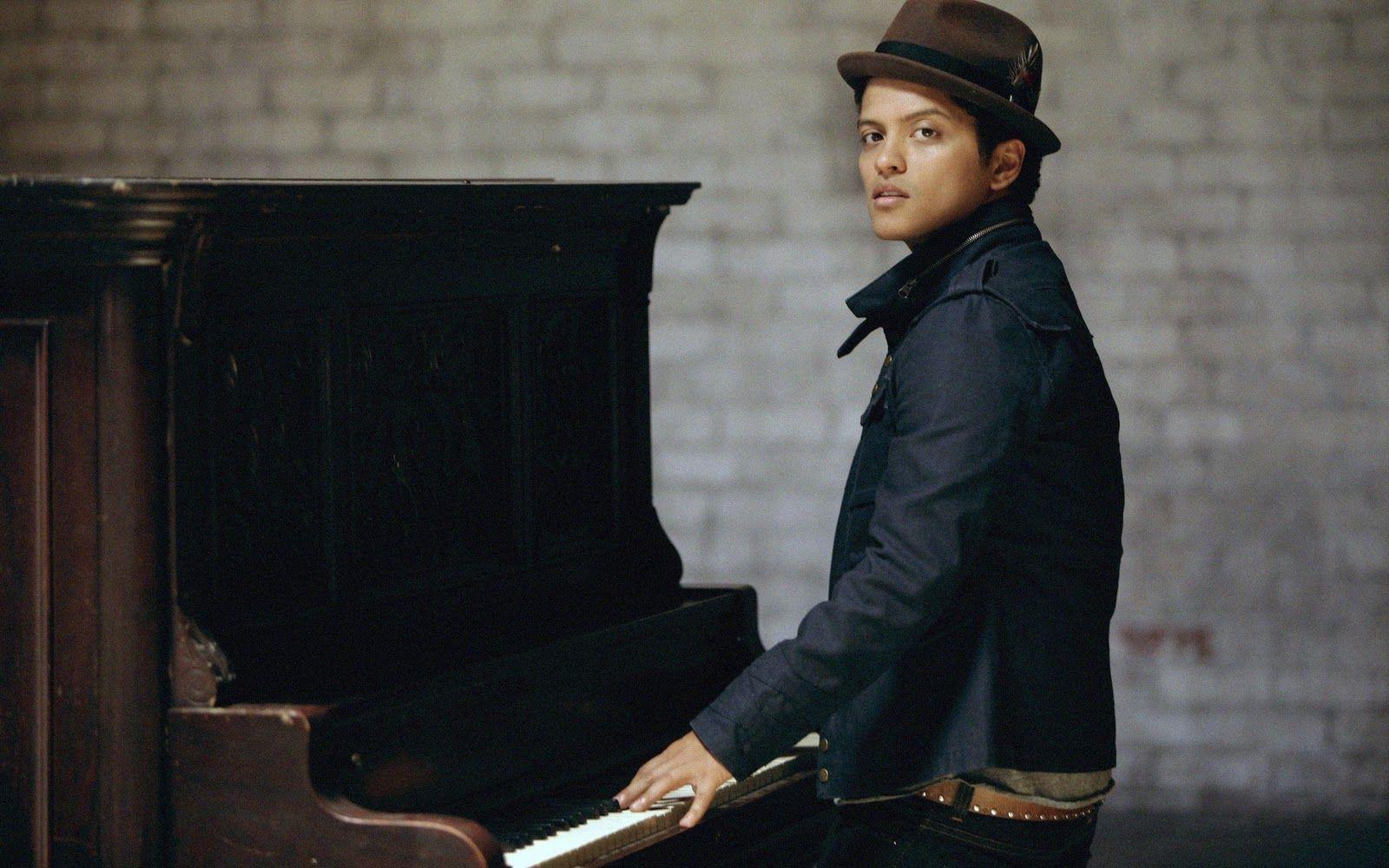 1600x1000 Bruno Mars HD Wallpaper HD Wallpaper