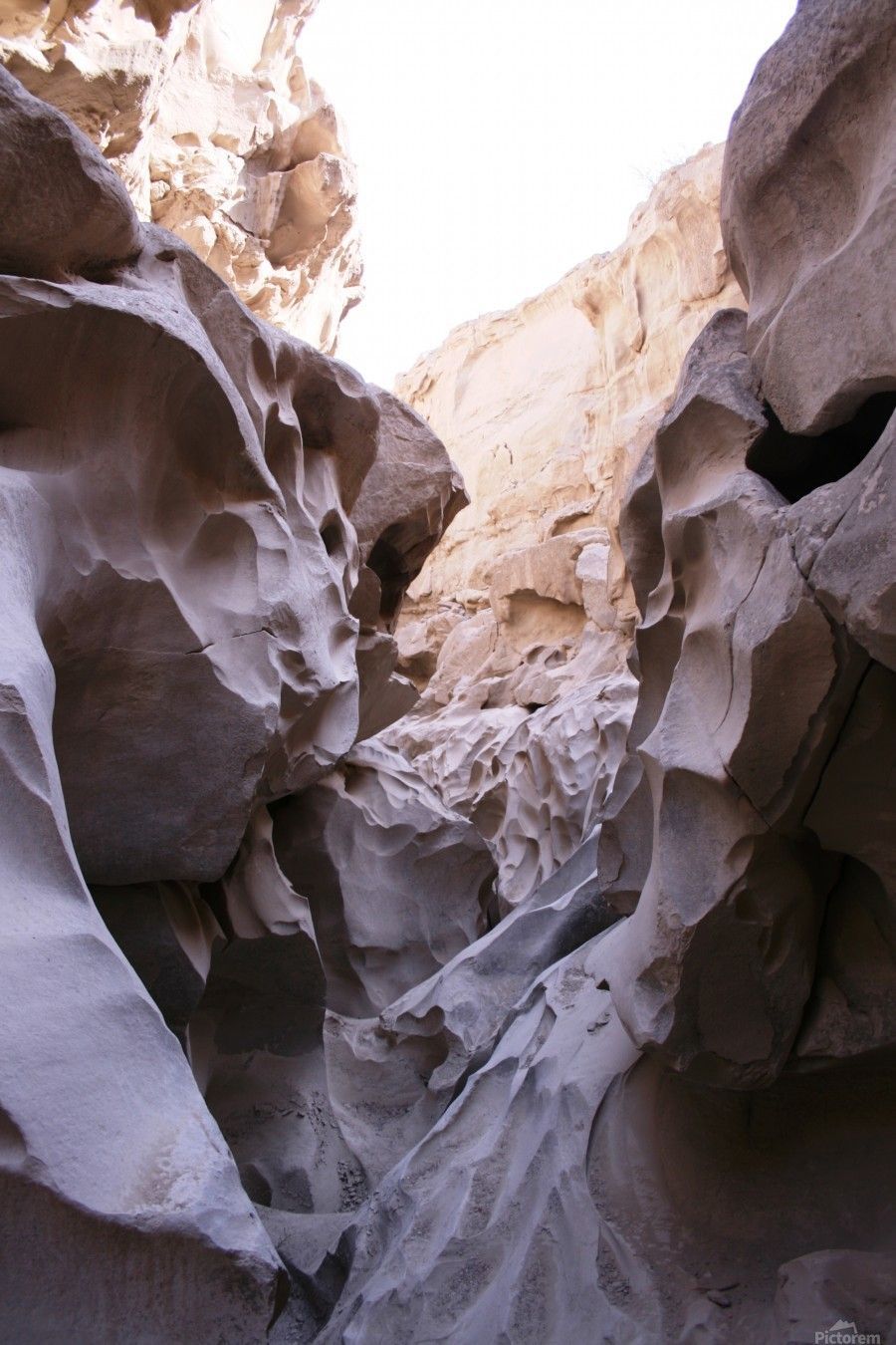 900x1350 Qeshm island Chahkuh gorge 1