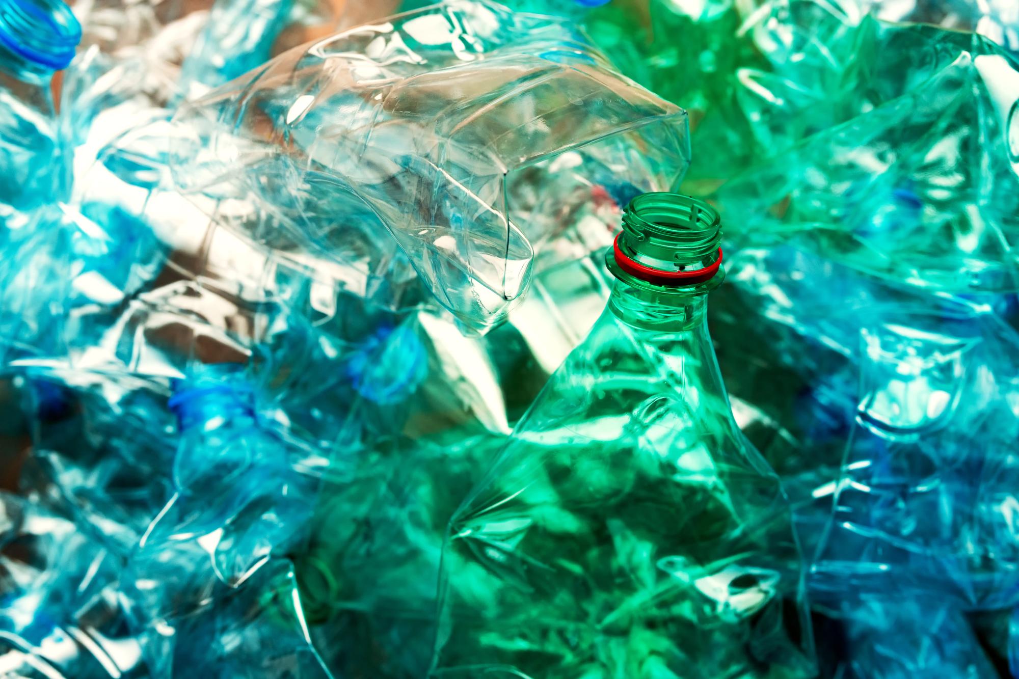 2000x1333 plastic to pollute environment