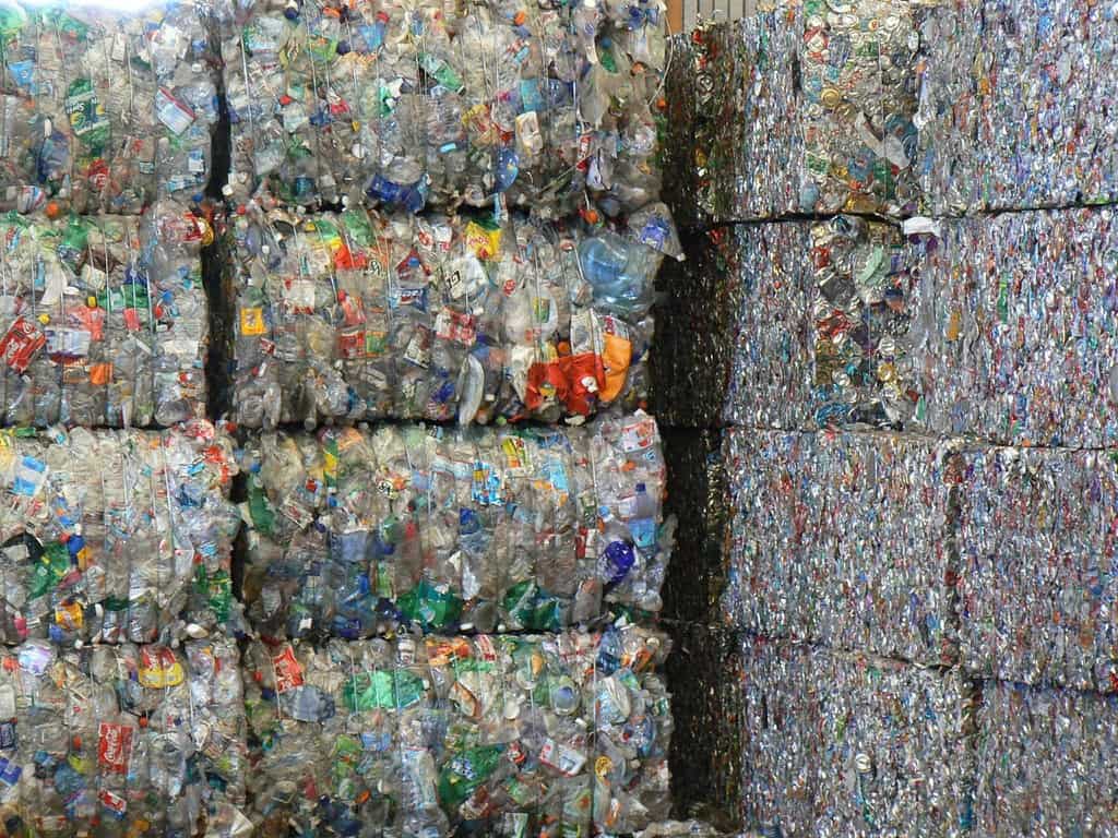 1024x768 Plastic is rubbish: why waste valuable
