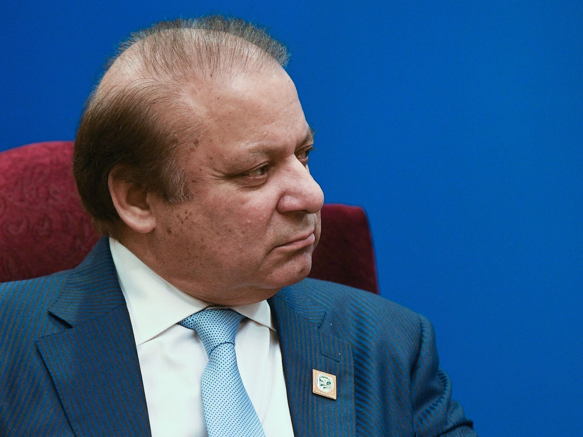 1920x1440 Pakistan PM Nawaz Books Tickets for Lahore