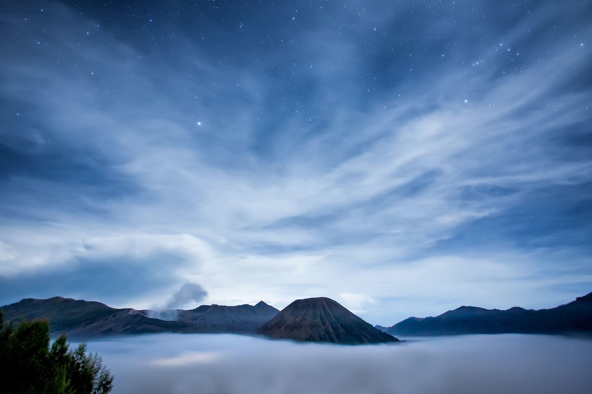 2048x1365 indonesia, Java, Island, Sea, Volcano, Night, Sky, Clouds