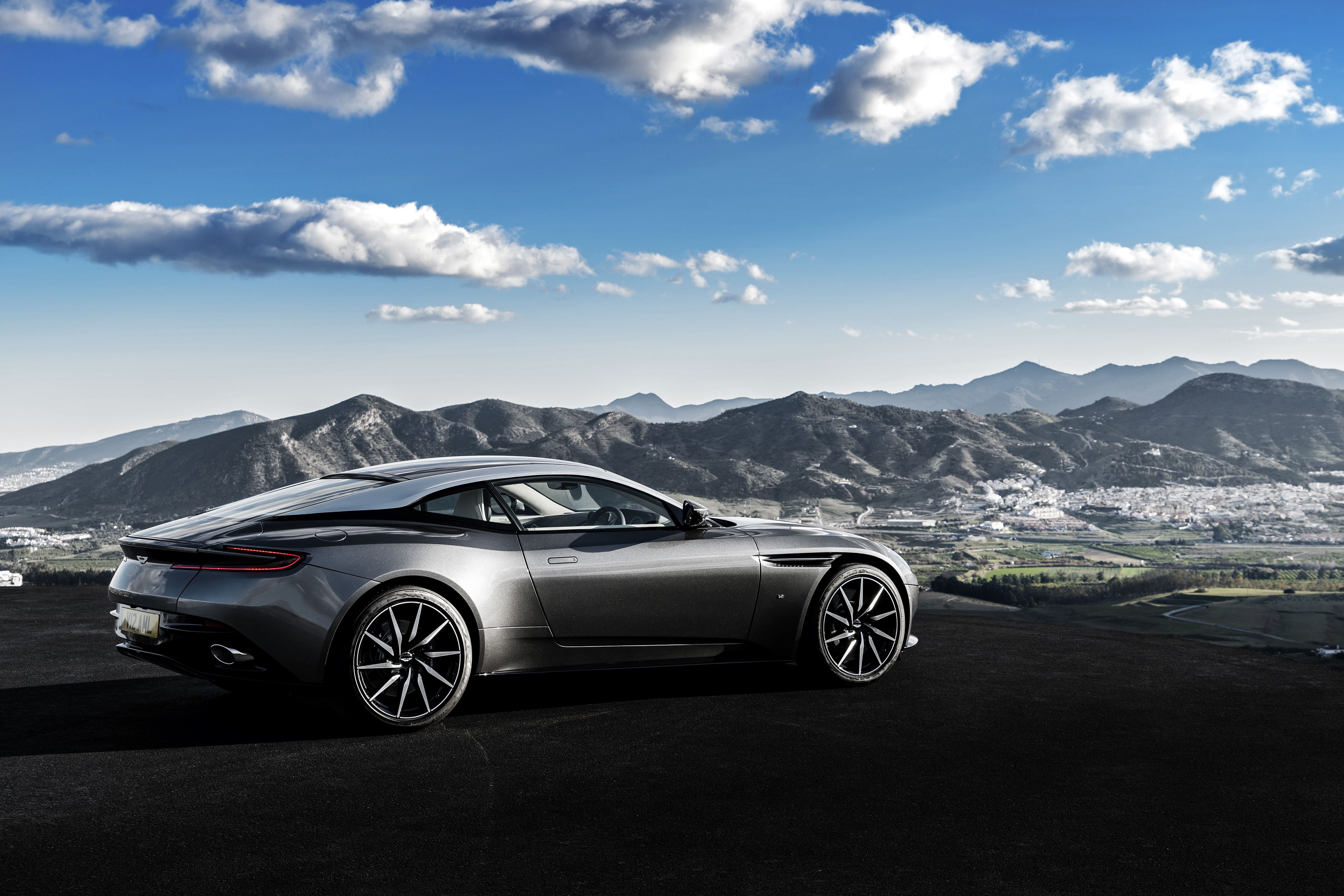 4096x2732 Aston Martin, Cat, Supercar, Aston
