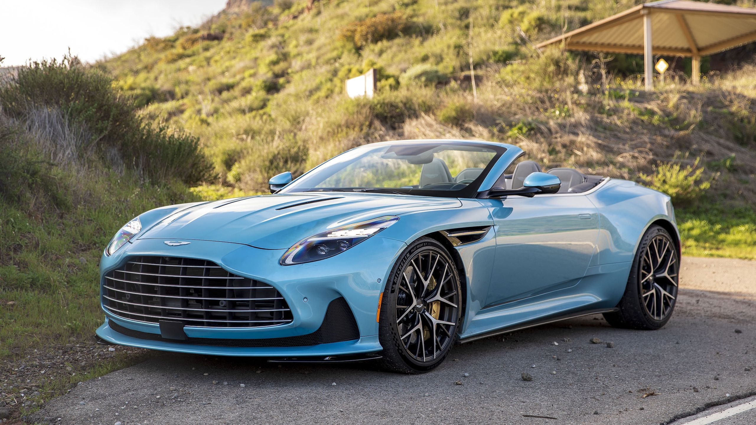 2560x1440 Aston Martin DB12 Volante First