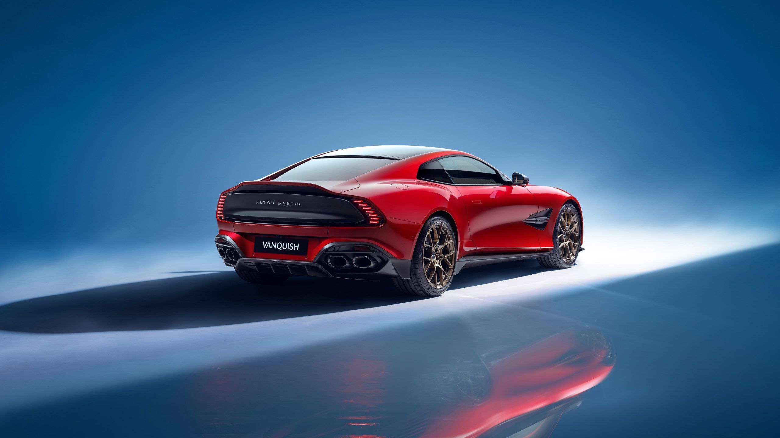 2560x1440 Aston Martin Vanquish Wallpaper