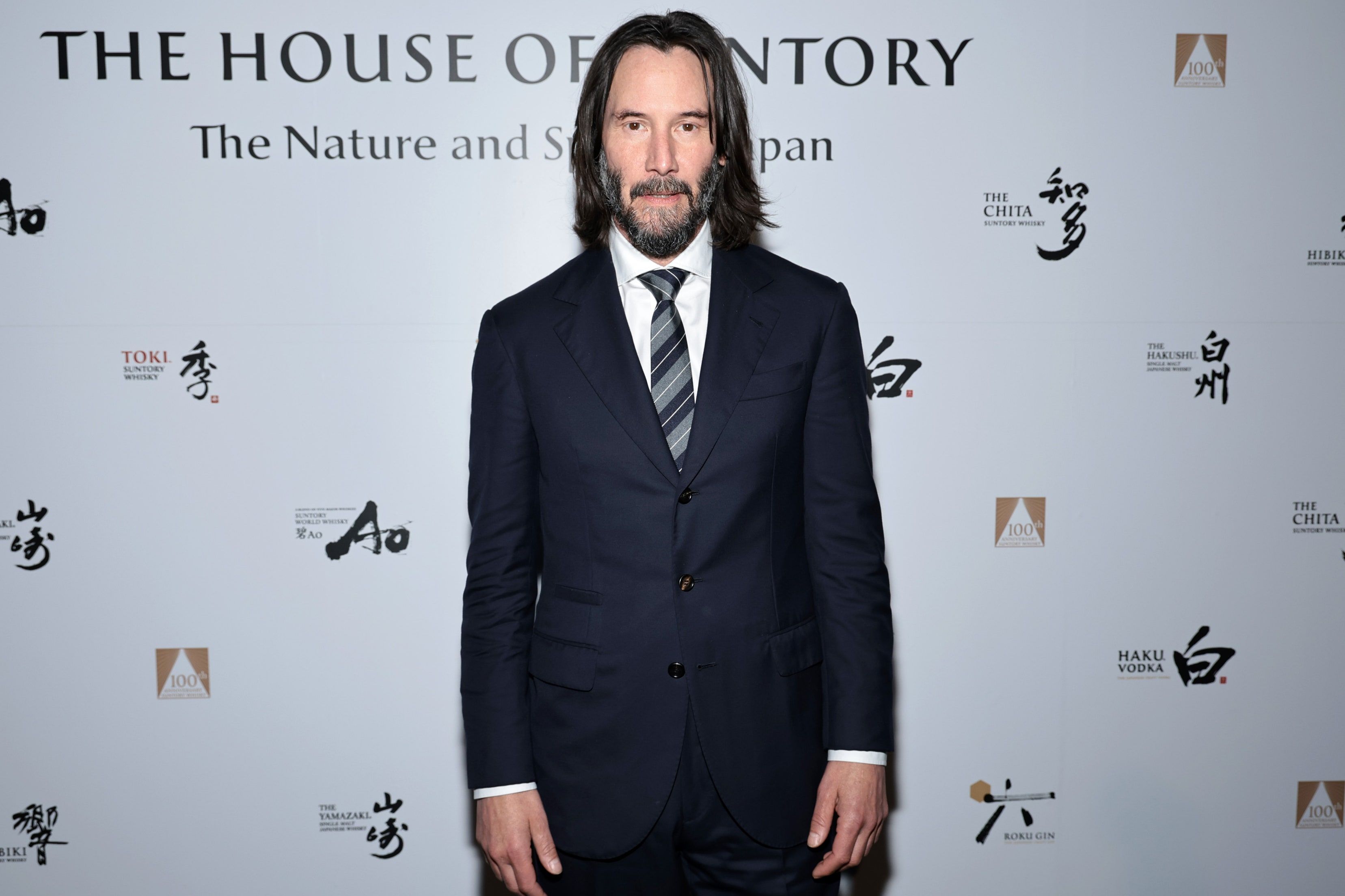 3313x2208 Keanu Reeves isn't as John Wick as you