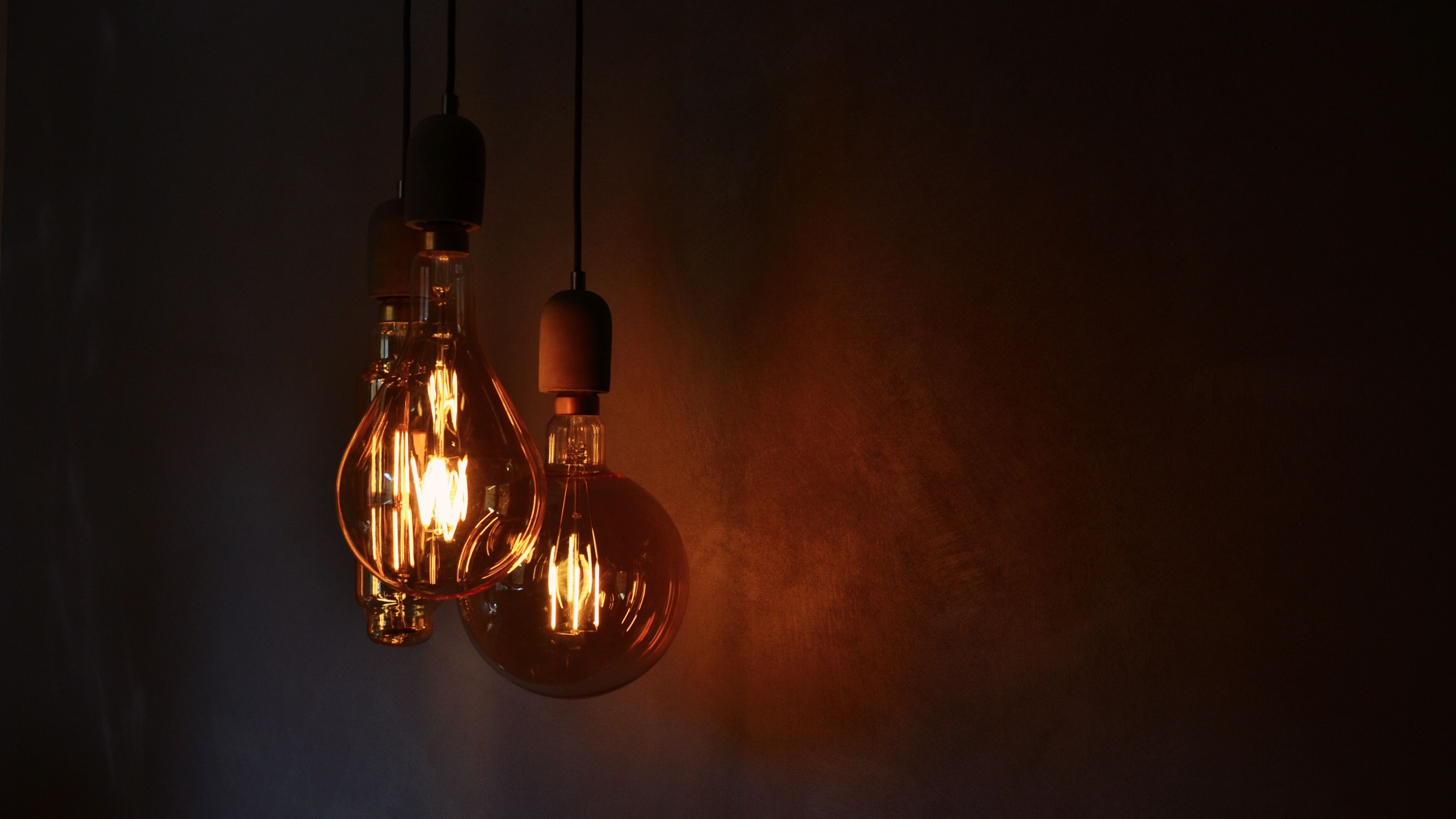 3840x2160 4K Ultra HD Electric Light Wallpaper
